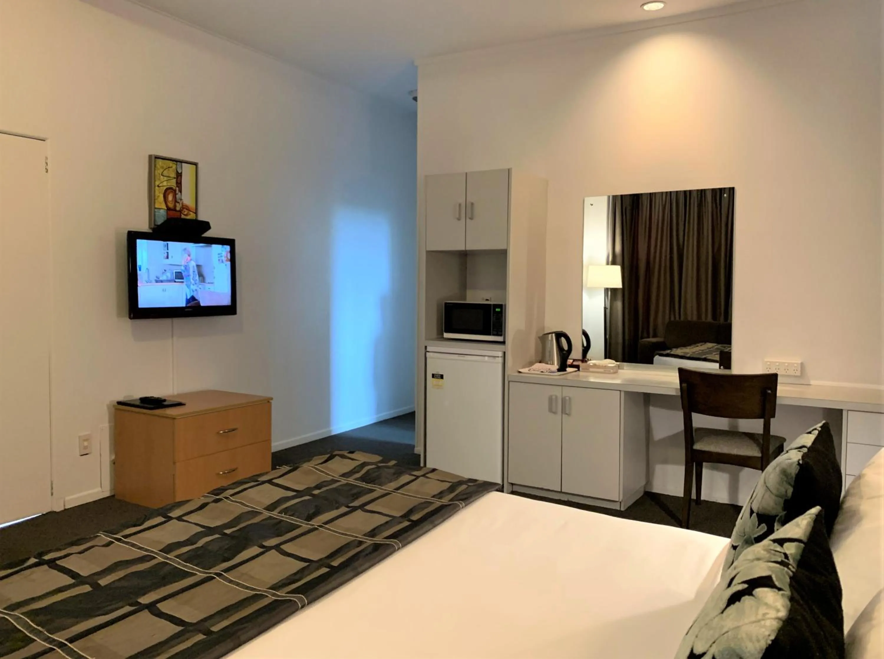 Bed in Alpers Lodge & Conference Centre