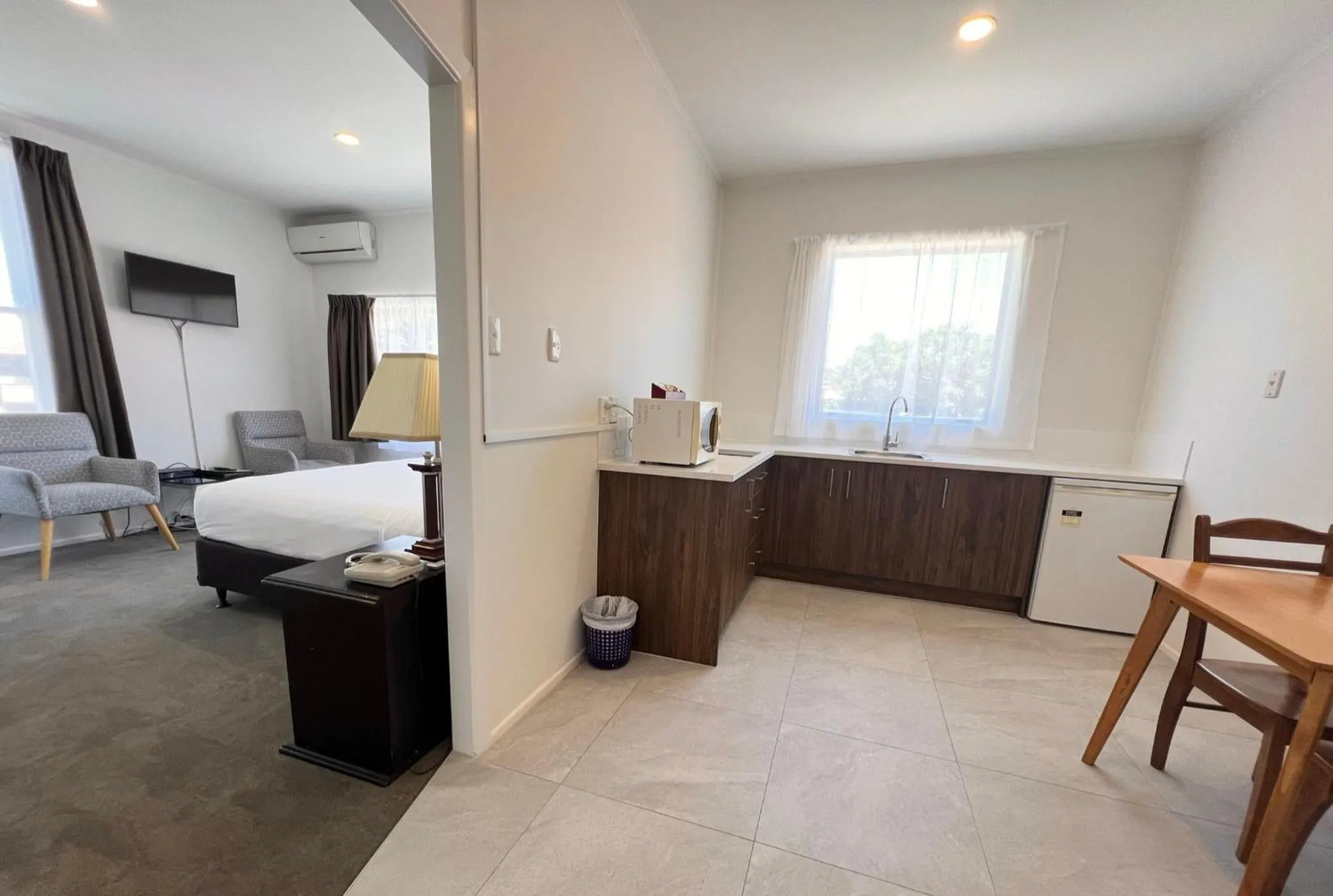 Alpers Lodge & Conference Centre