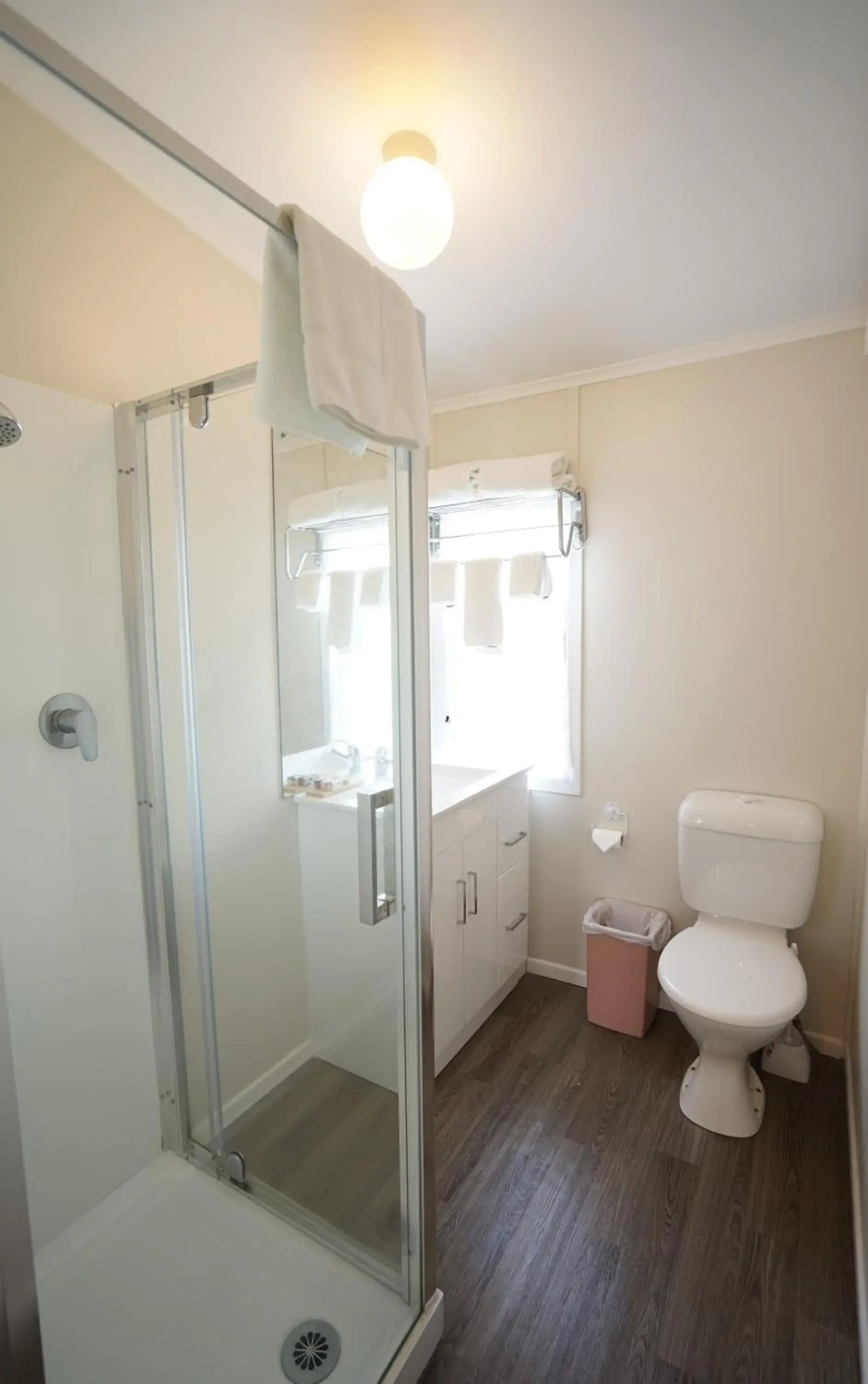 Deluxe Twin Room in Alpers Lodge & Conference Centre Deluxe Twin Room in Alpers Lodge & Conference Centre