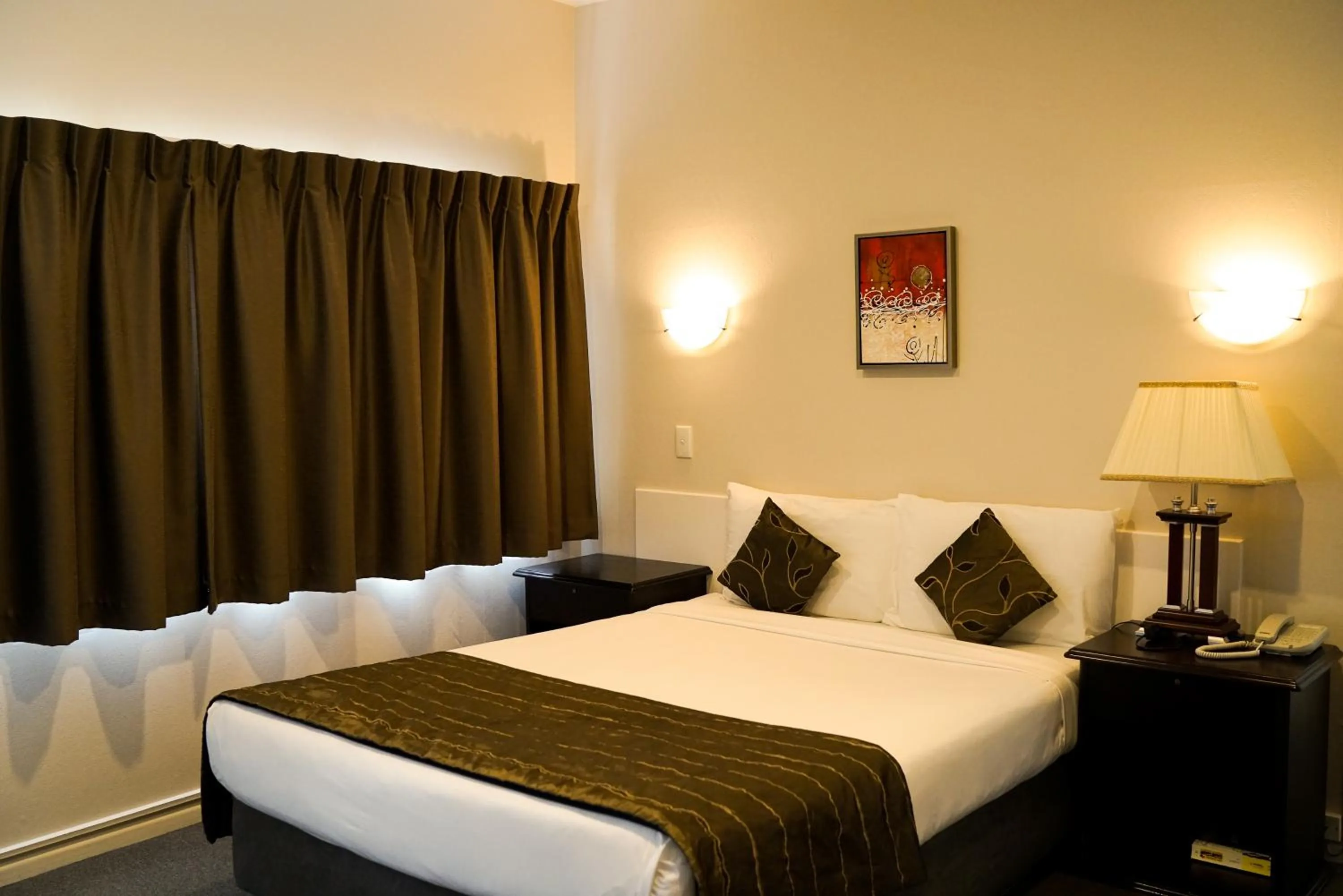 Bed in Alpers Lodge & Conference Centre