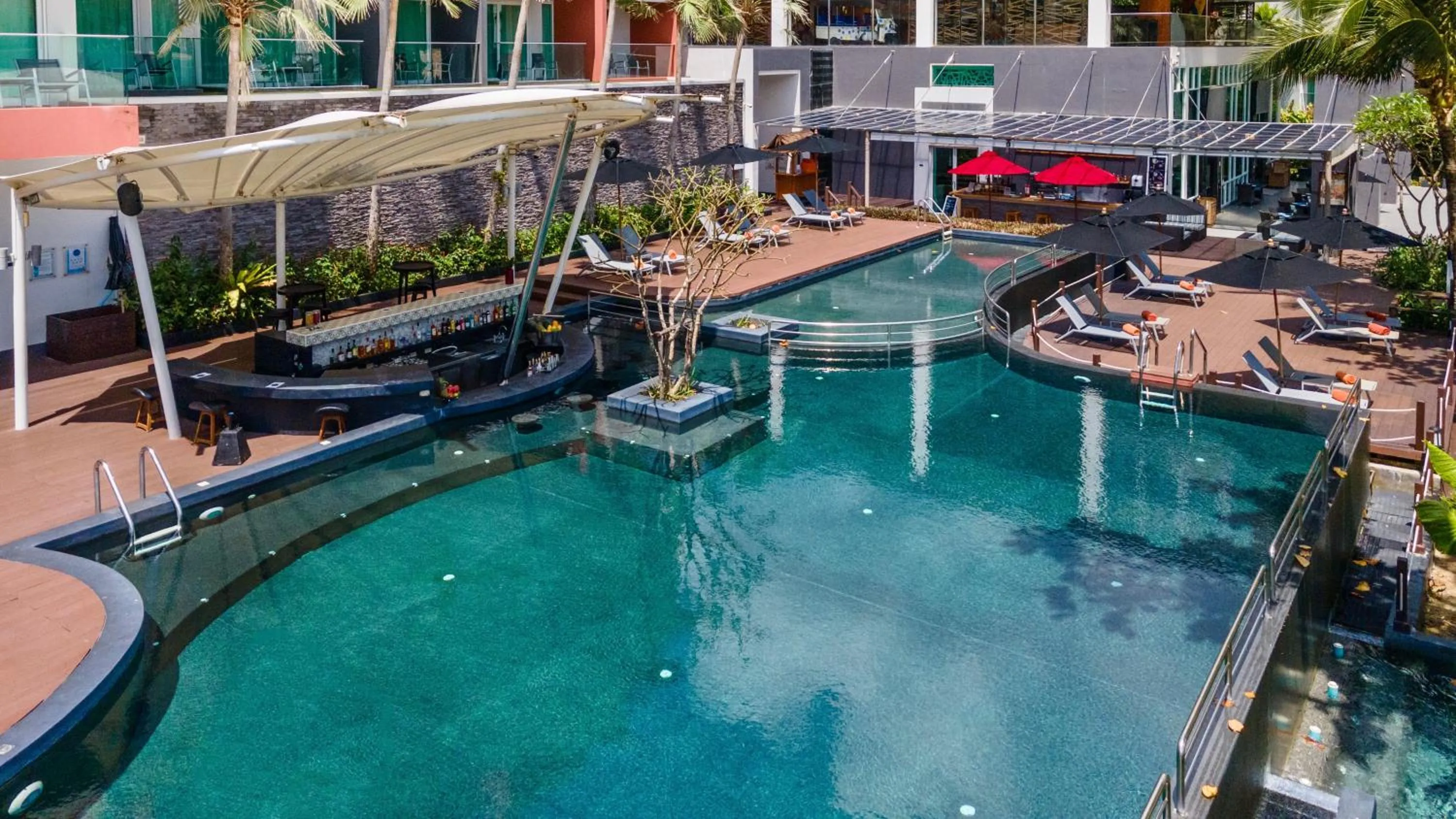 Swimming pool in Novotel Phuket Kamala Beach