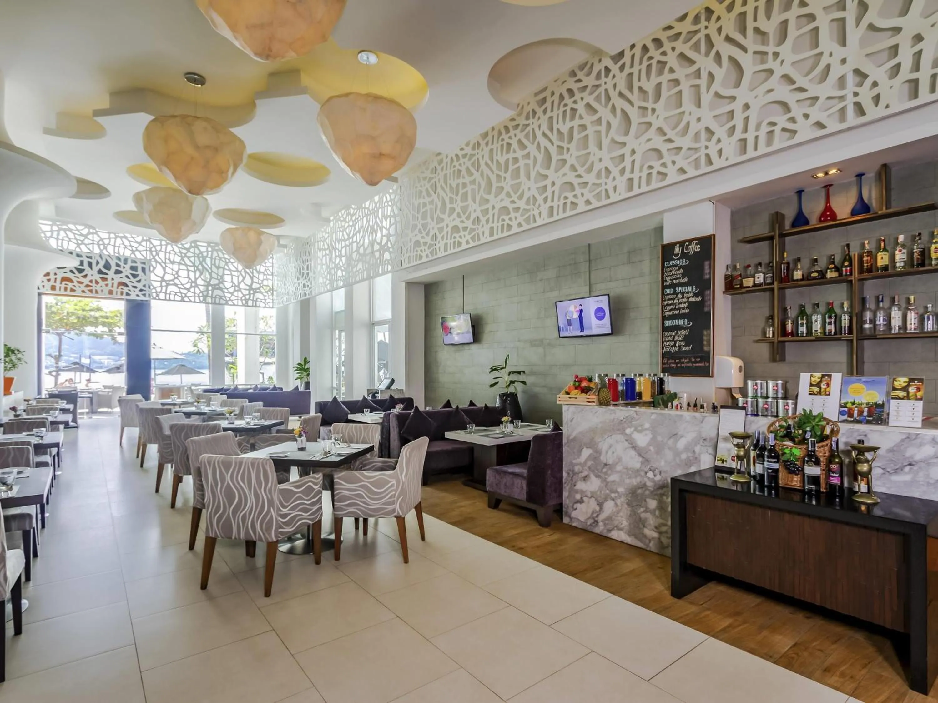 Restaurant/places to eat in Novotel Phuket Kamala Beach