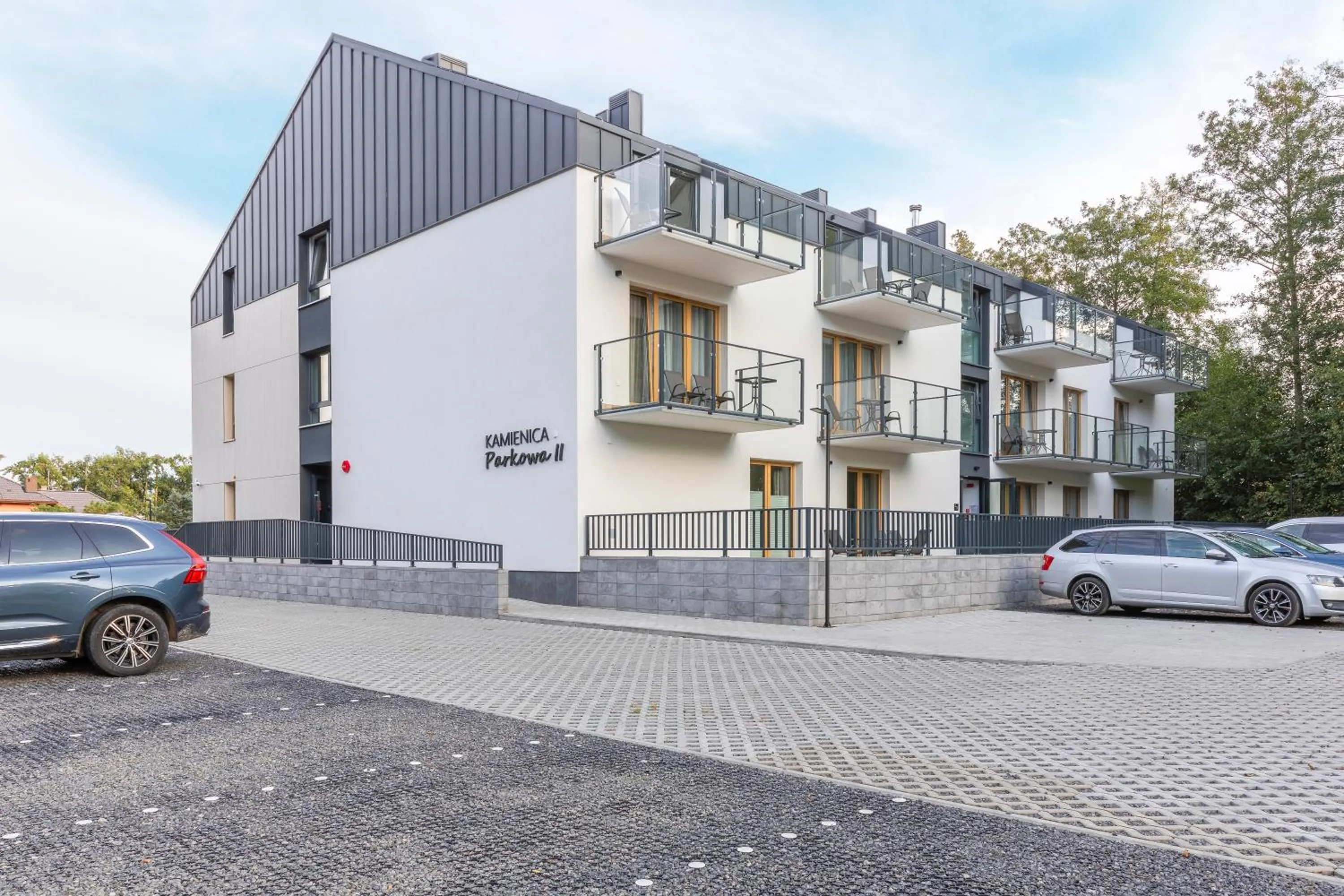 Property building in Kamienica Parkowa