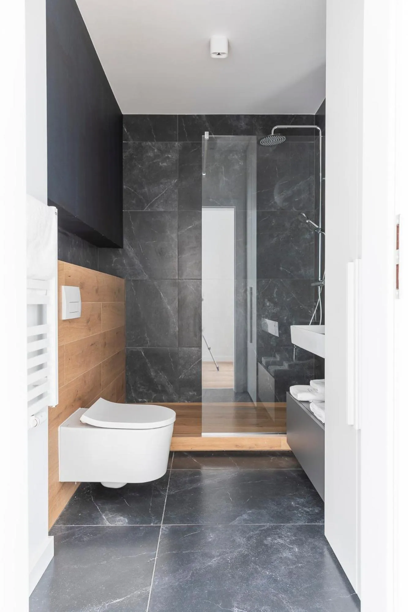 Shower in Kamienica Parkowa