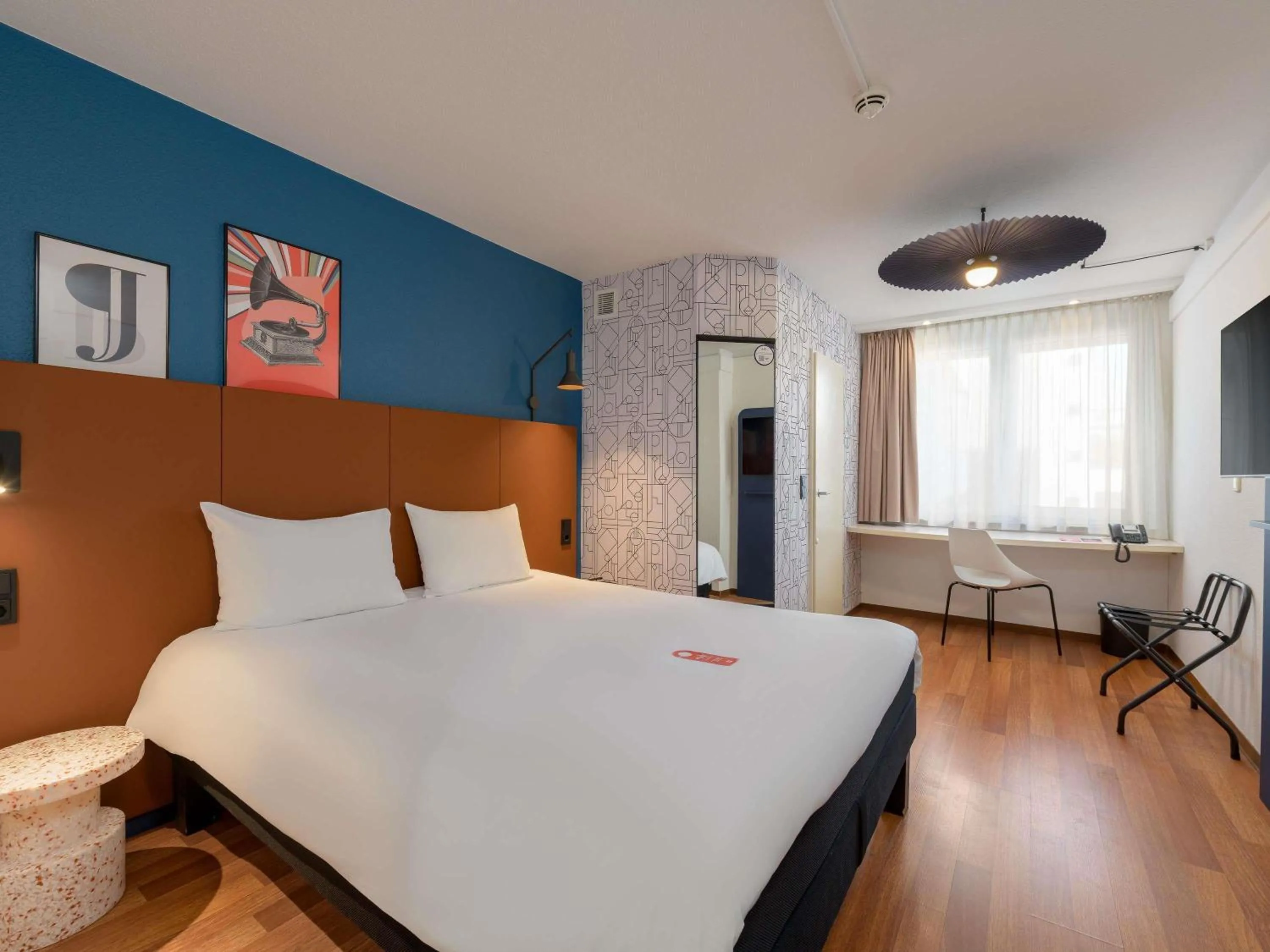 Bed in ibis Nürnberg Hauptbahnhof