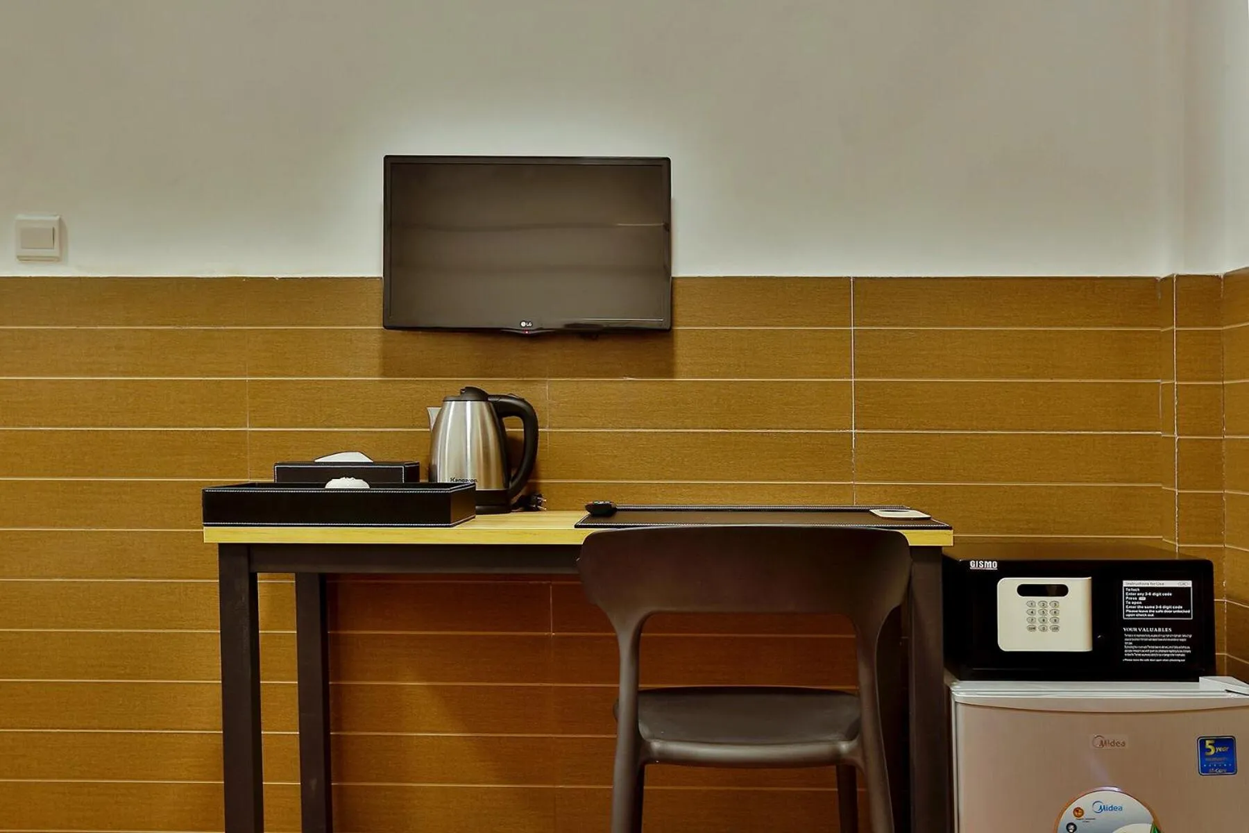 Coffee/tea facilities in K.C Residence