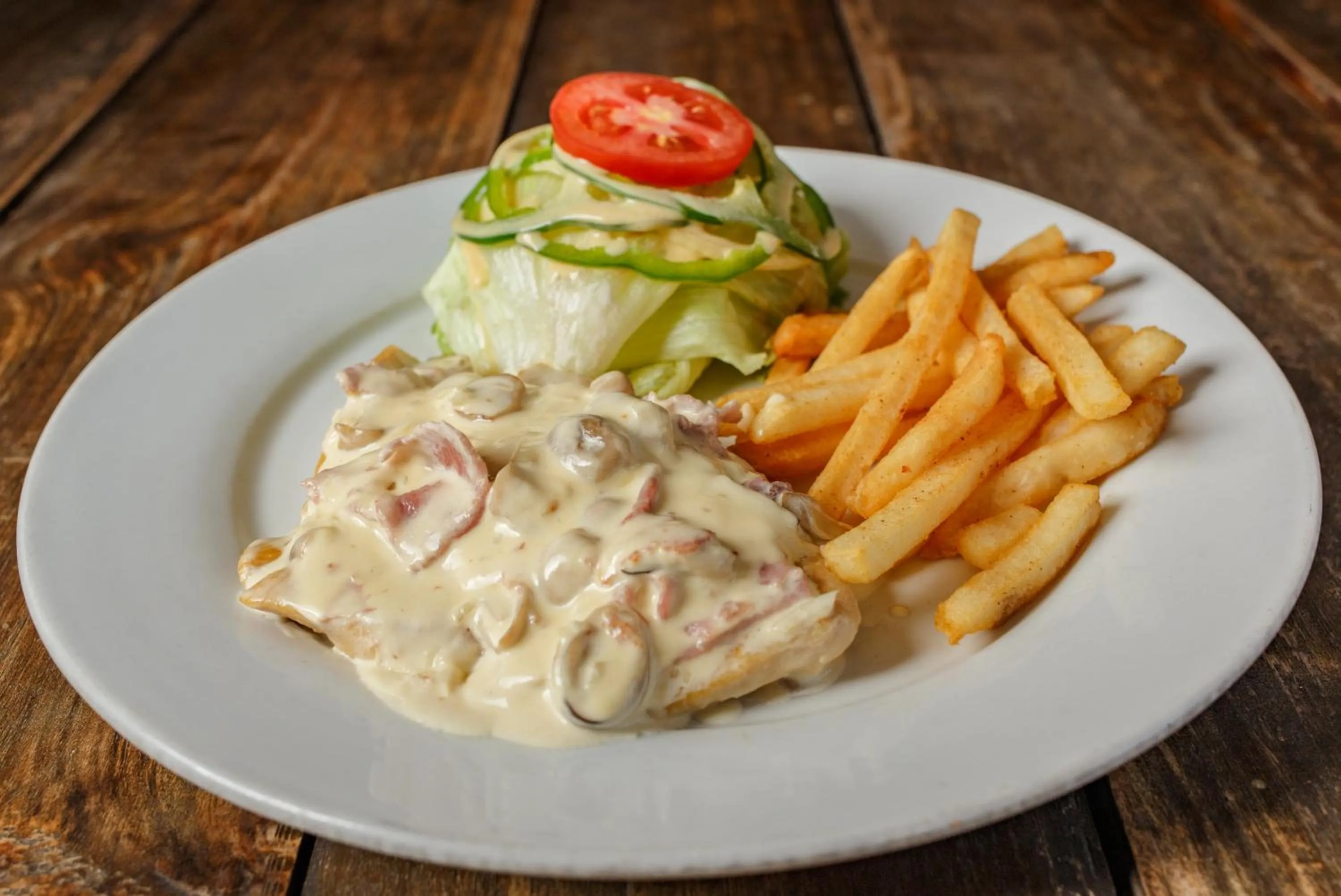 Meals in Olivia Hotel and Apartment