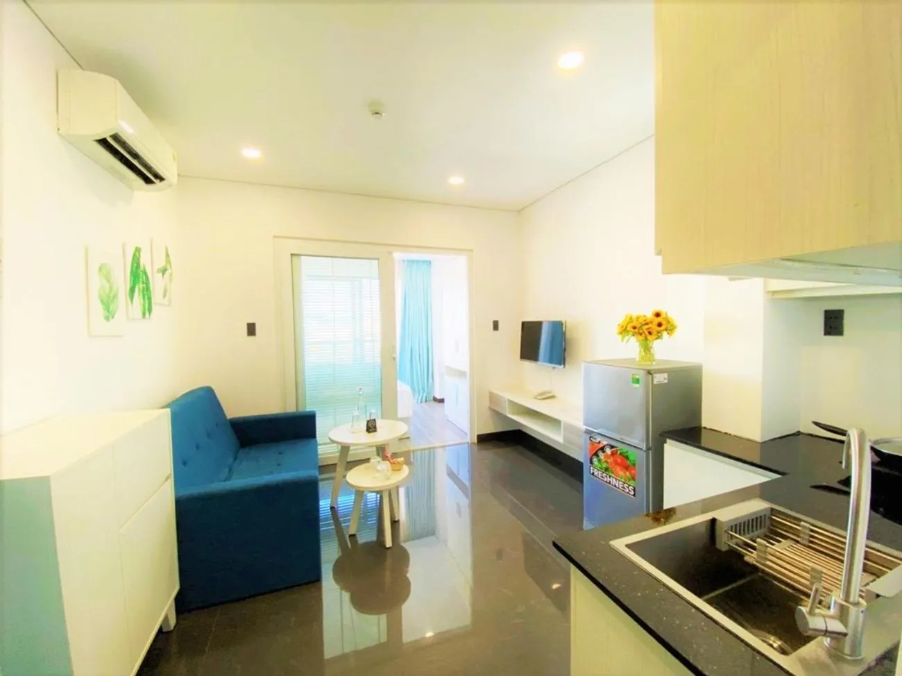 TV and multimedia in Olivia Hotel and Apartment