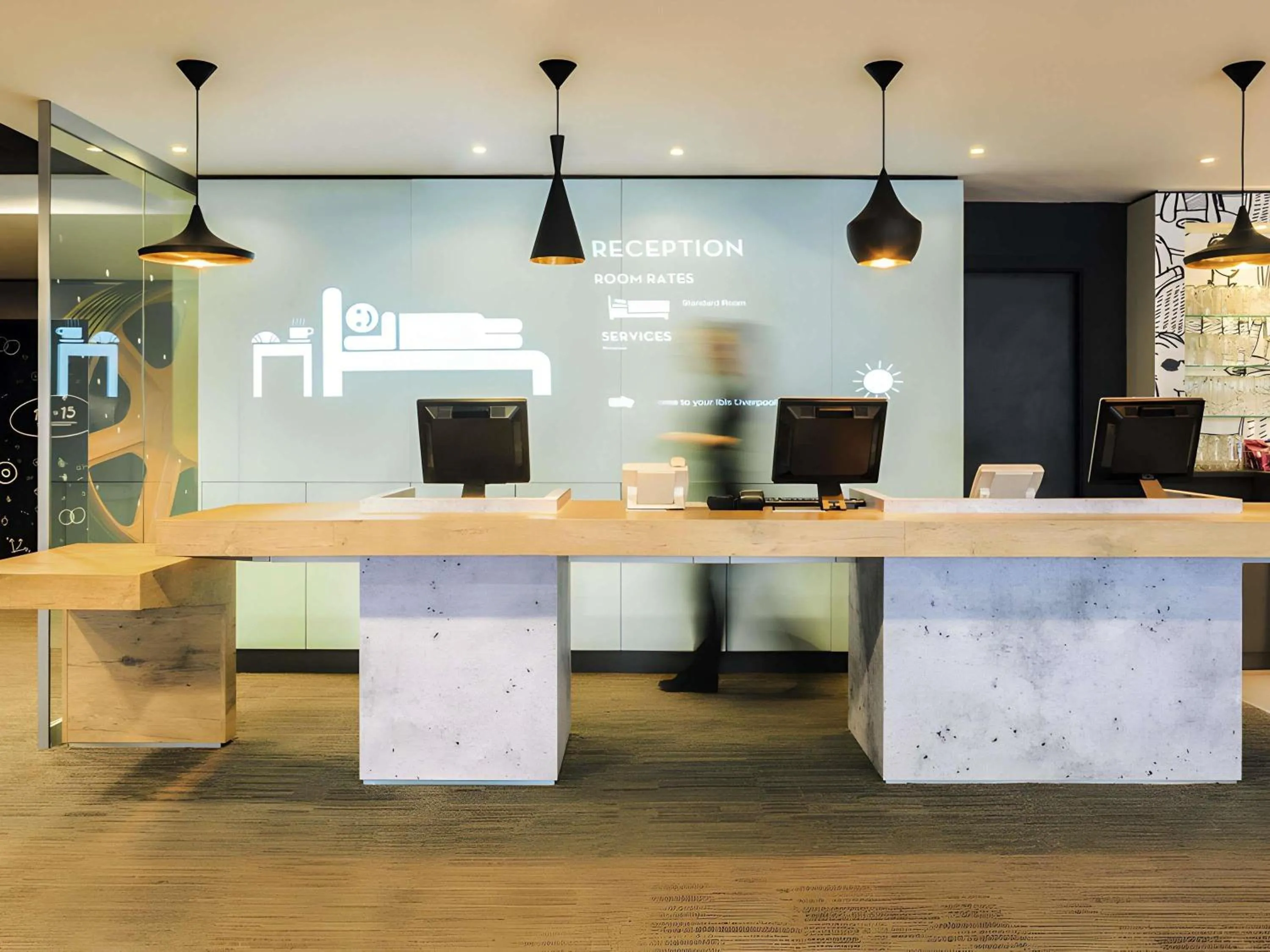 Property building in ibis Liverpool Centre Albert Dock – Liverpool One