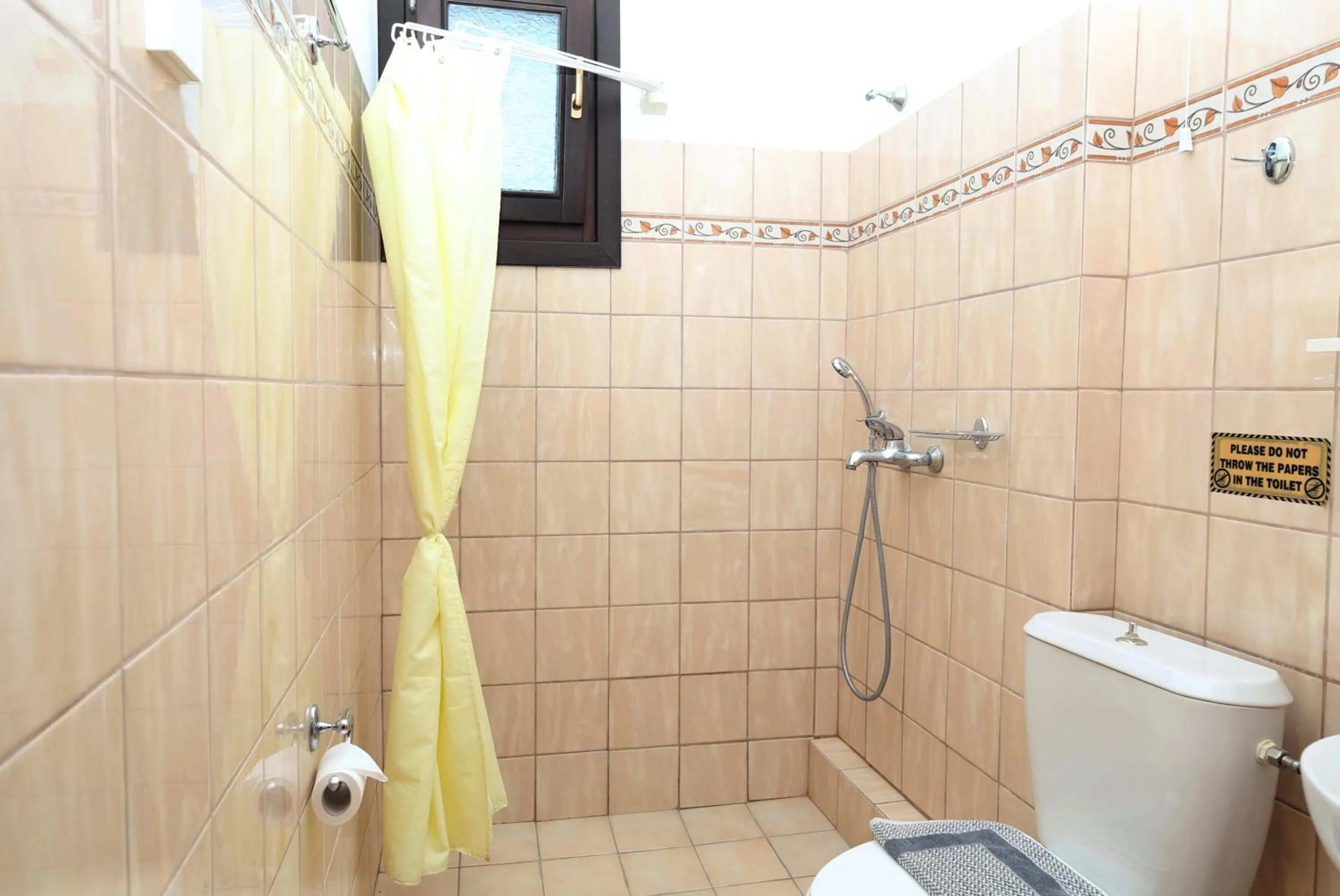 Shower in Palirria Hotel & Studios