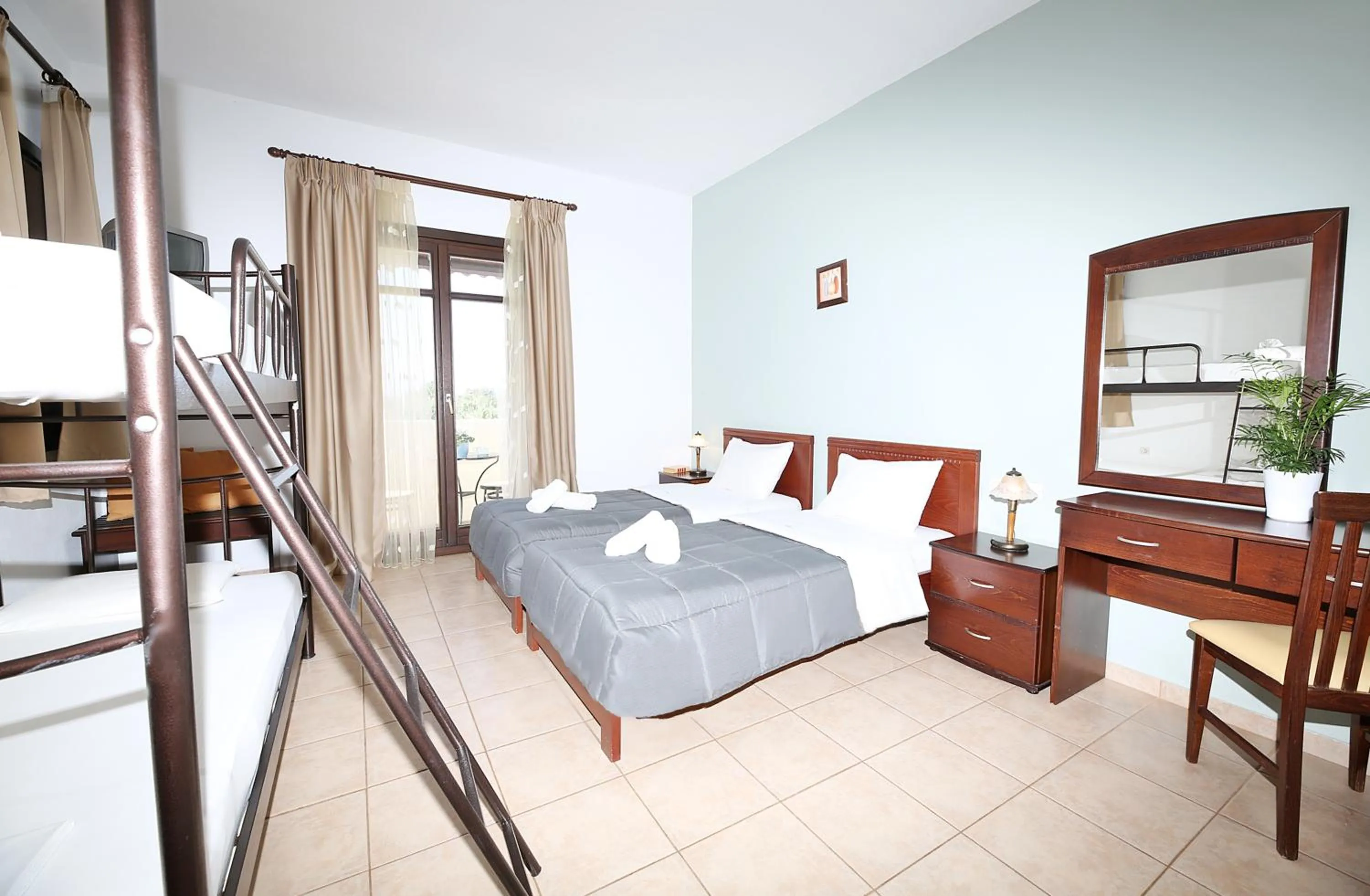 Bedroom, Bed in Palirria Hotel & Studios