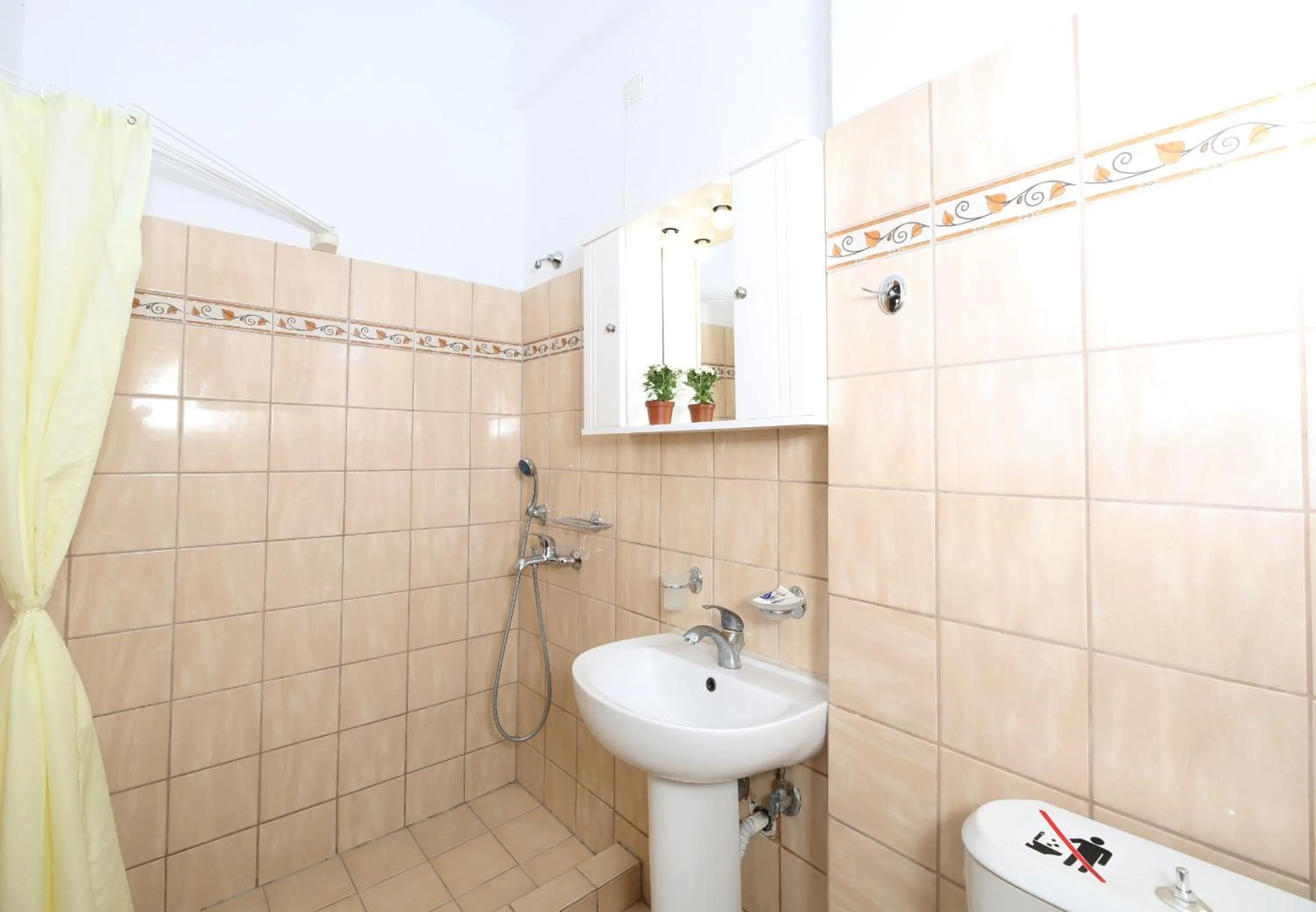 Shower in Palirria Hotel & Studios