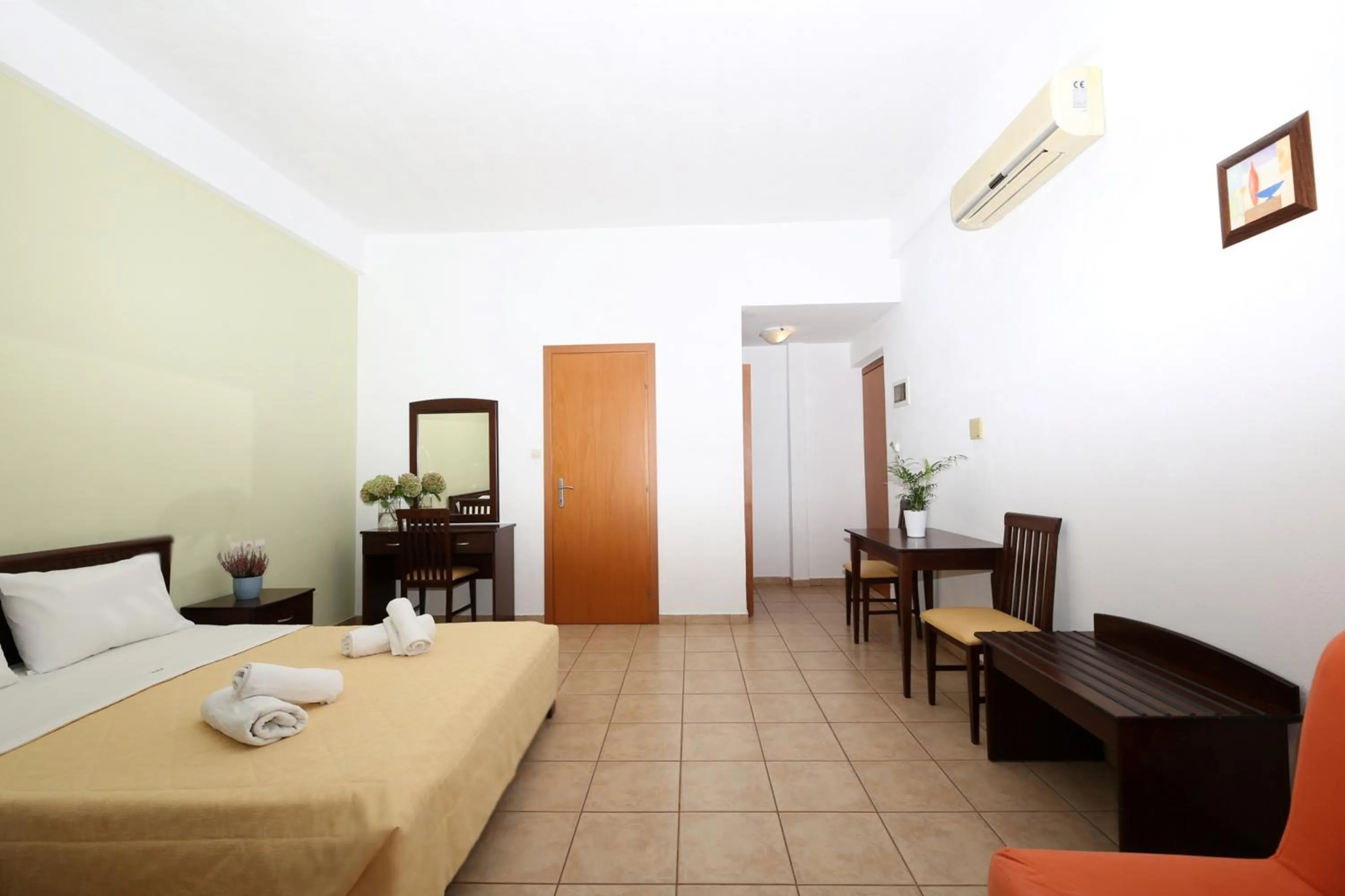 Bedroom, Bed in Palirria Hotel & Studios