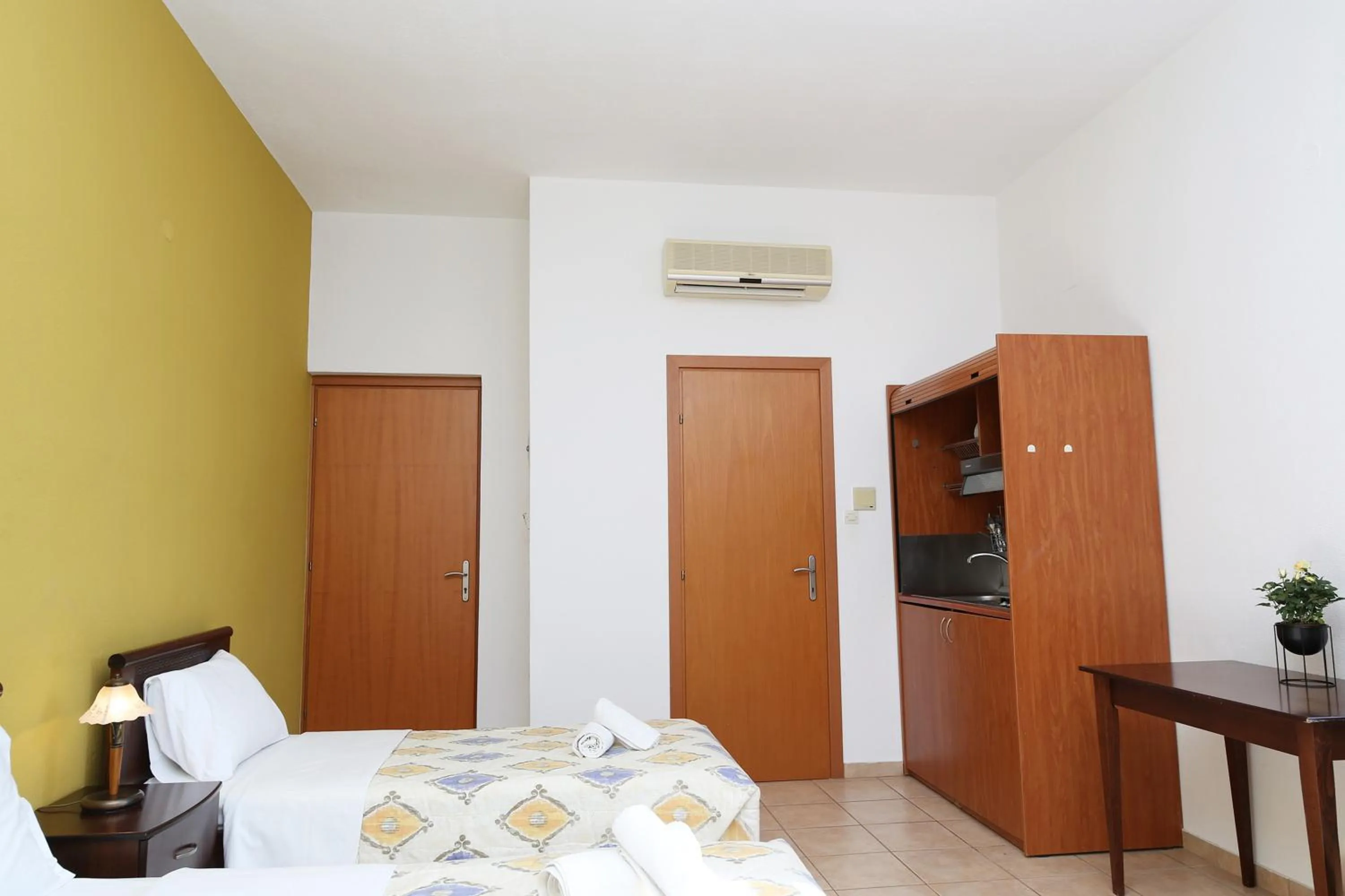 Bed in Palirria Hotel & Studios