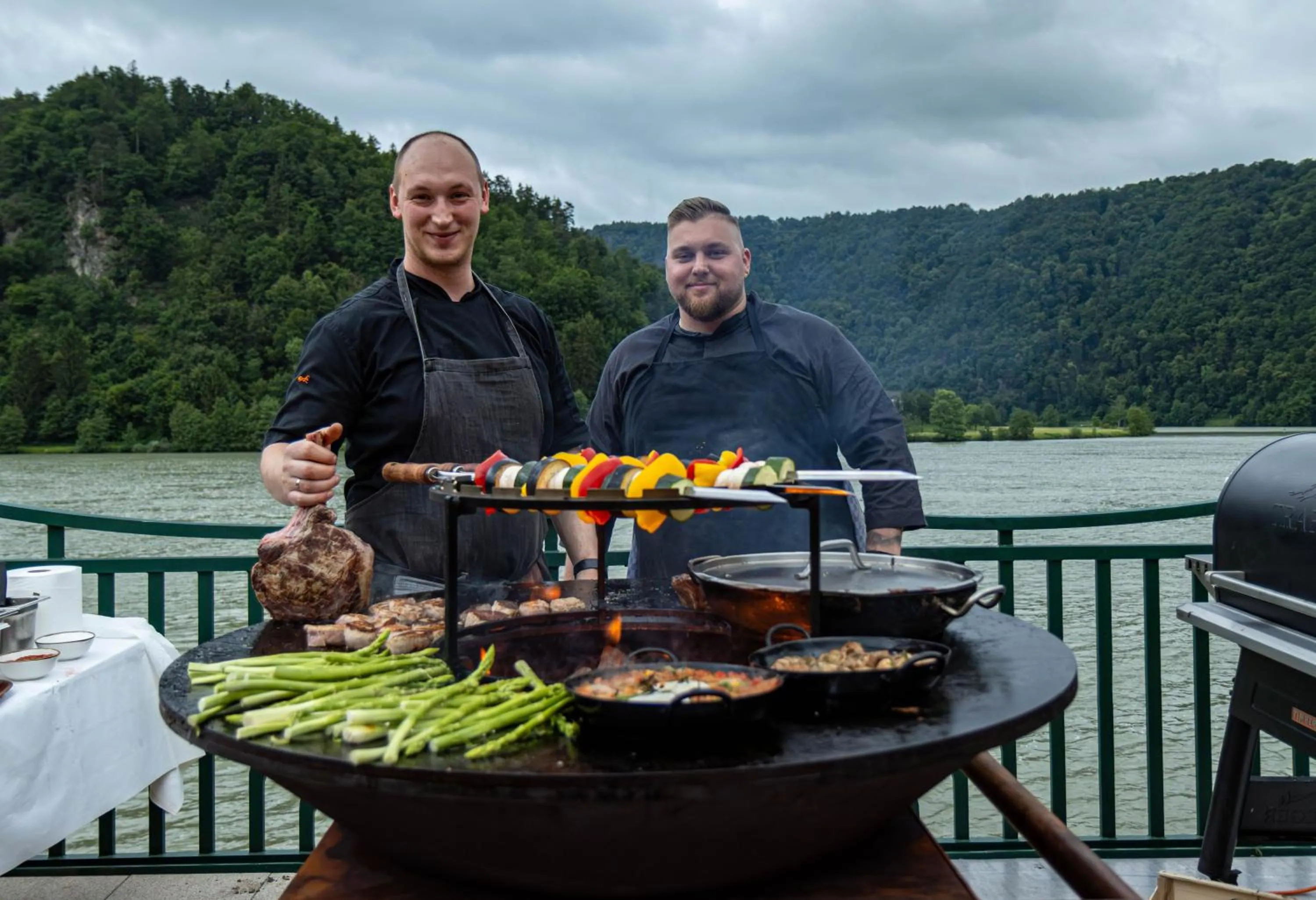 Restaurant/places to eat in Riverresort Donauschlinge