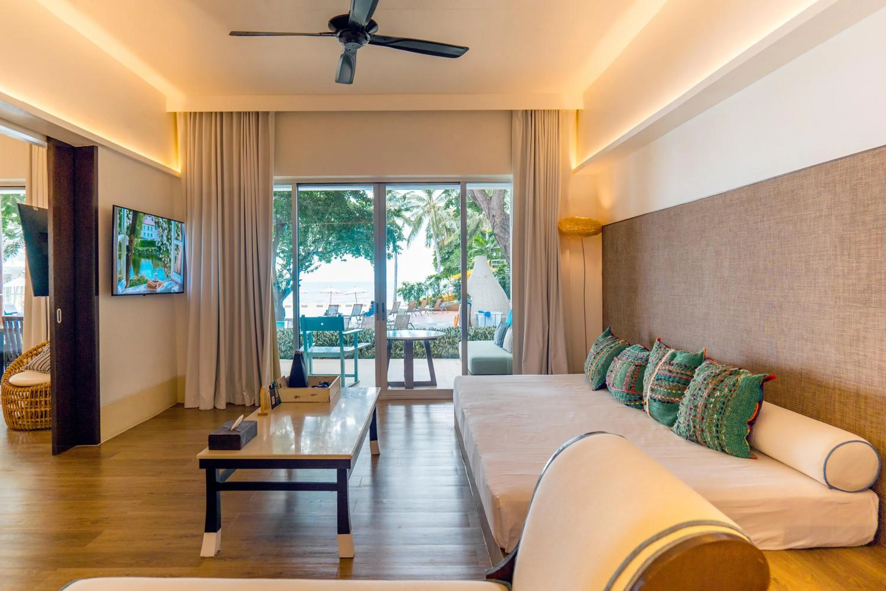 Living room, Bed in Veranda Resort & Villas Hua Hin Cha Am