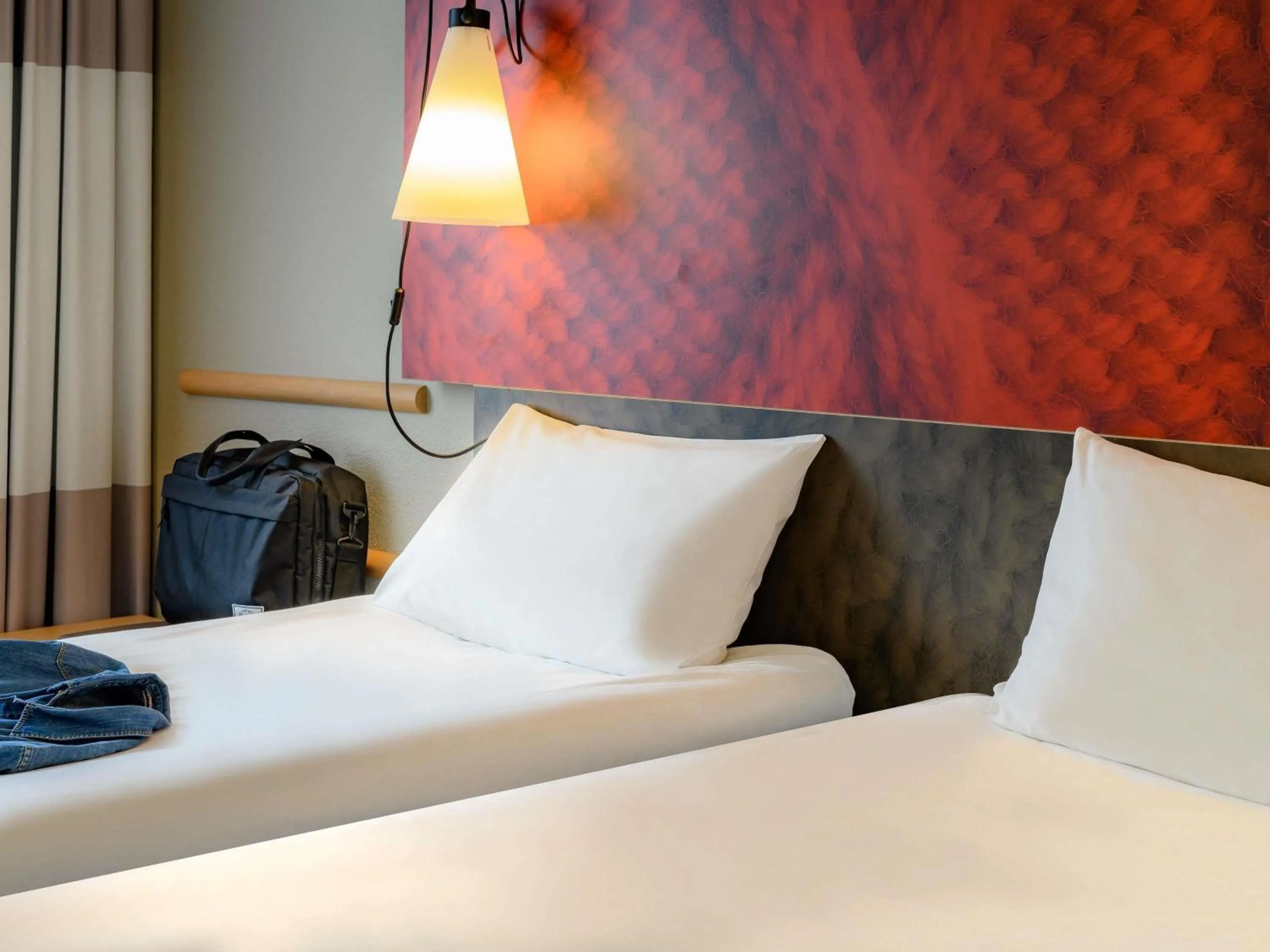 Bedroom, Bed in ibis Mainz City