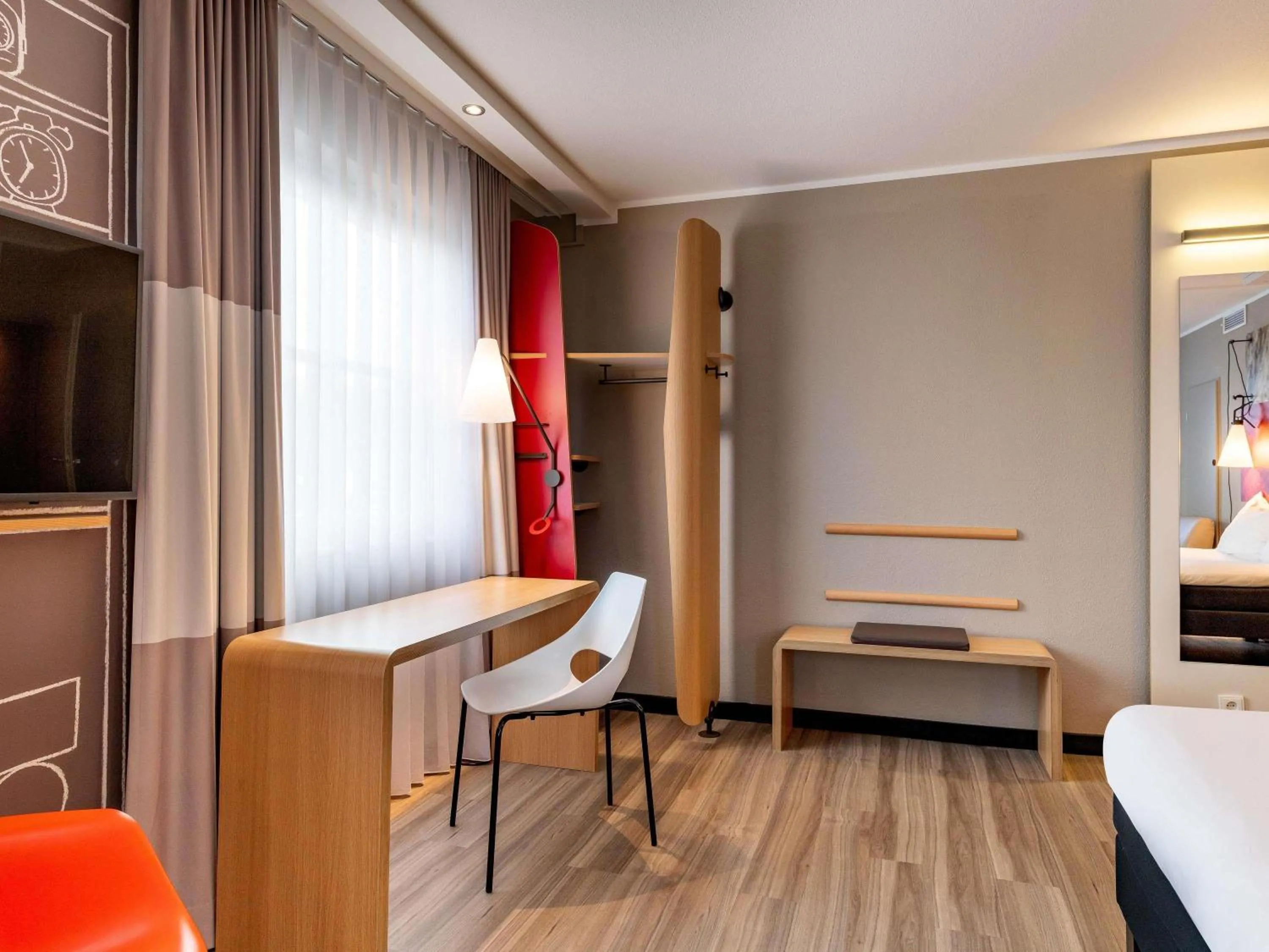 Bedroom, Bed in ibis Mainz City