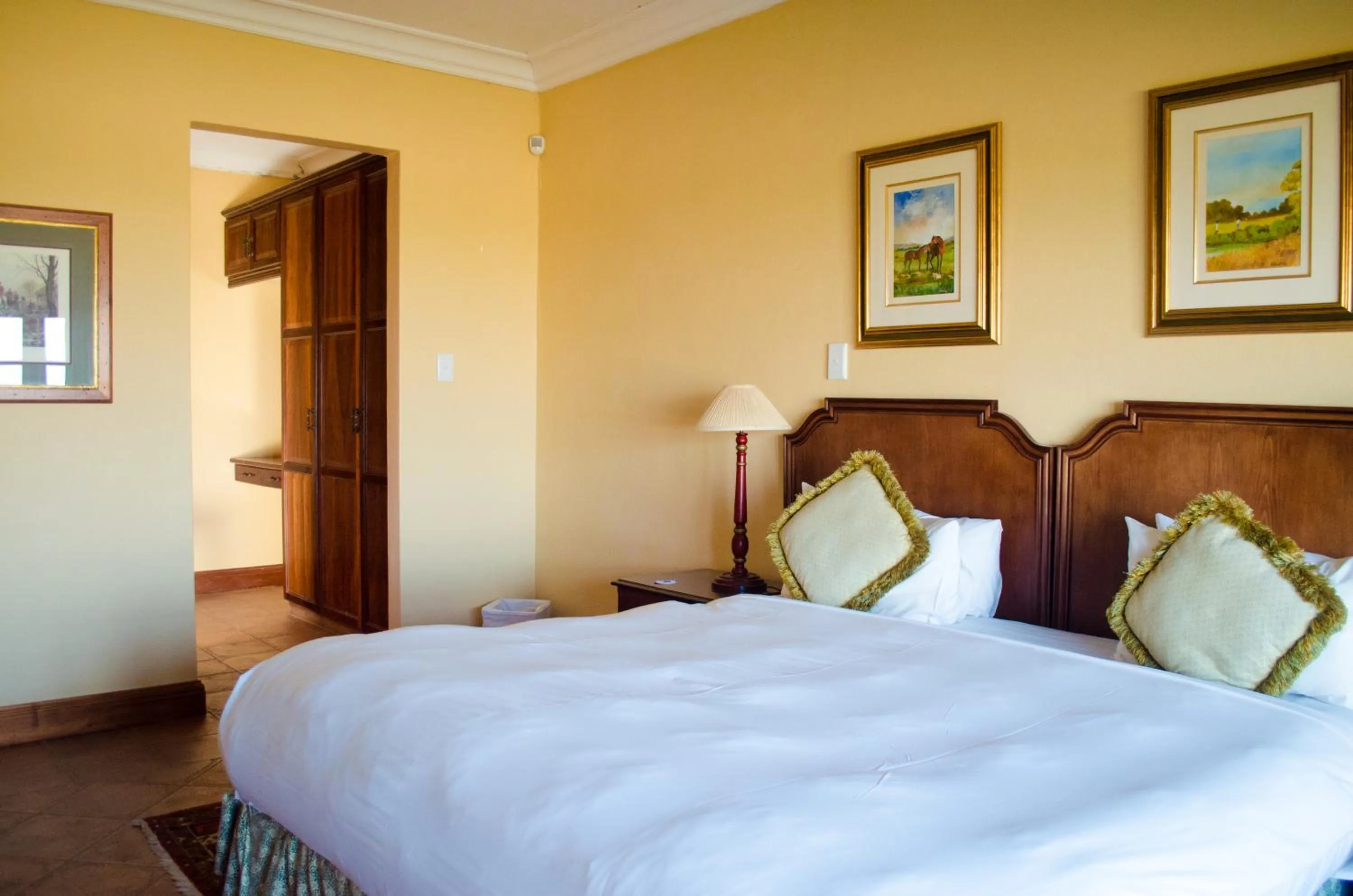 Bedroom, Bed in Gooderson Kloppenheim Country Estate