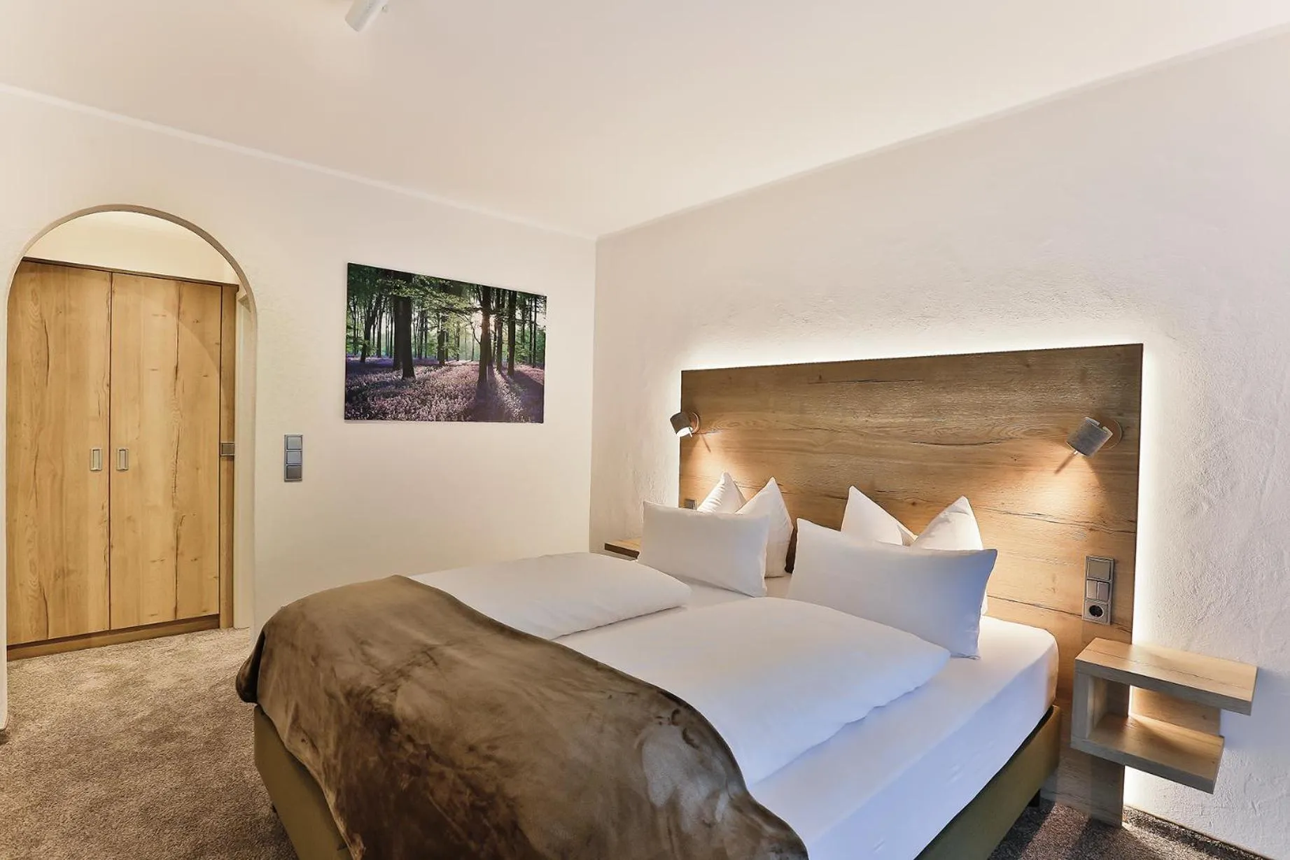 Bed in Elements Hotel Christlessee