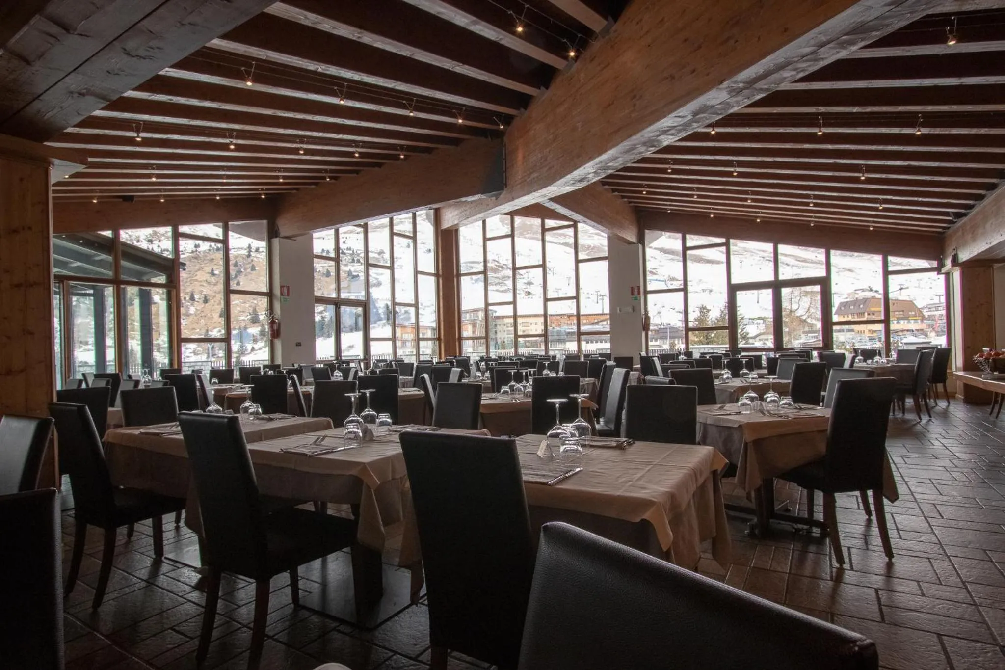 Restaurant/places to eat in Hotel Piandineve