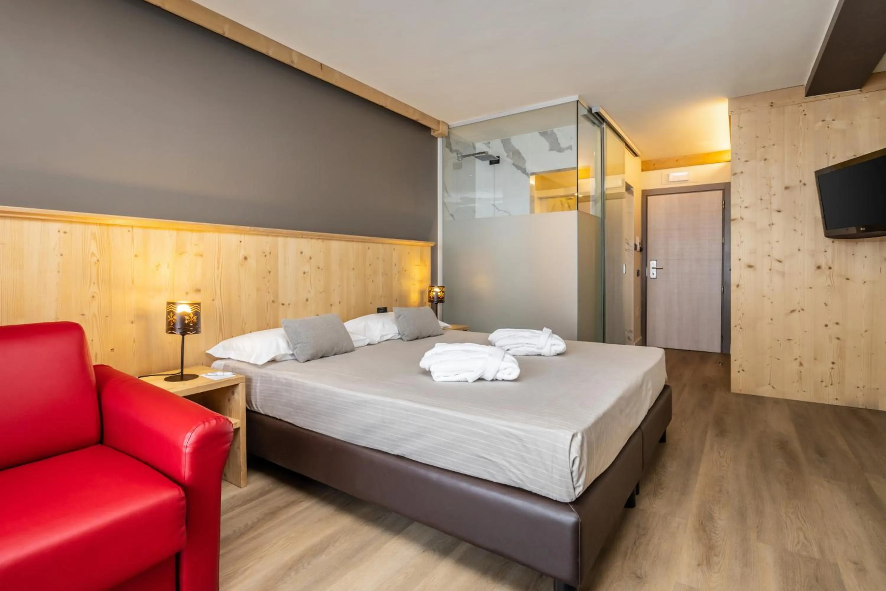 Photo of the whole room, Bed in Hotel Piandineve