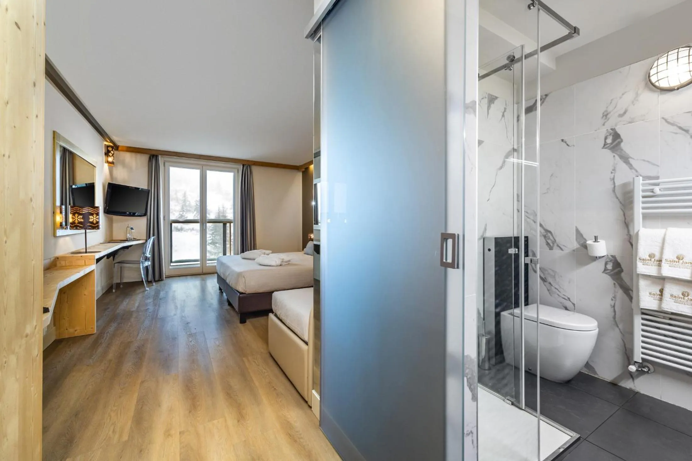 Photo of the whole room, Bed in Hotel Piandineve