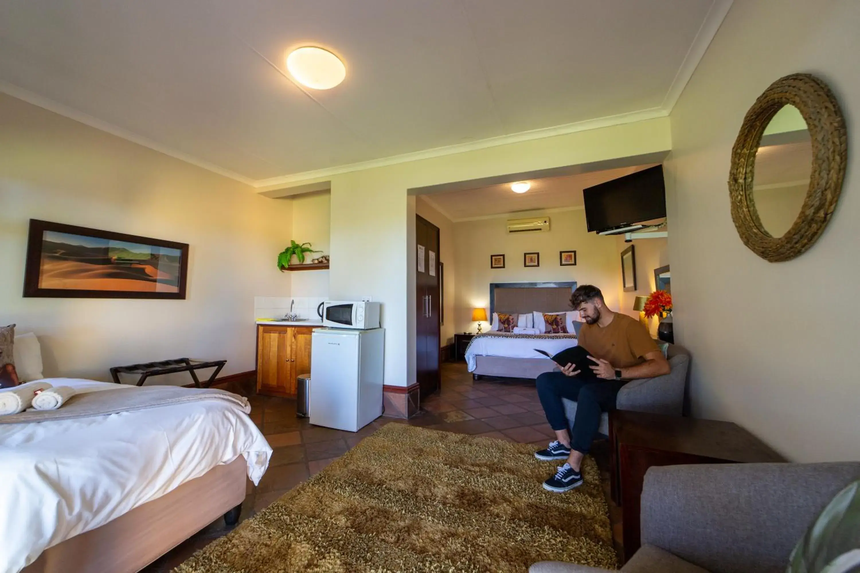 Queen Room - single occupancy in Sunriver Kalahari Lodge Riverside stay in Upington Queen Room - single occupancy in Sunriver Kalahari Lodge Riverside stay in Upington
