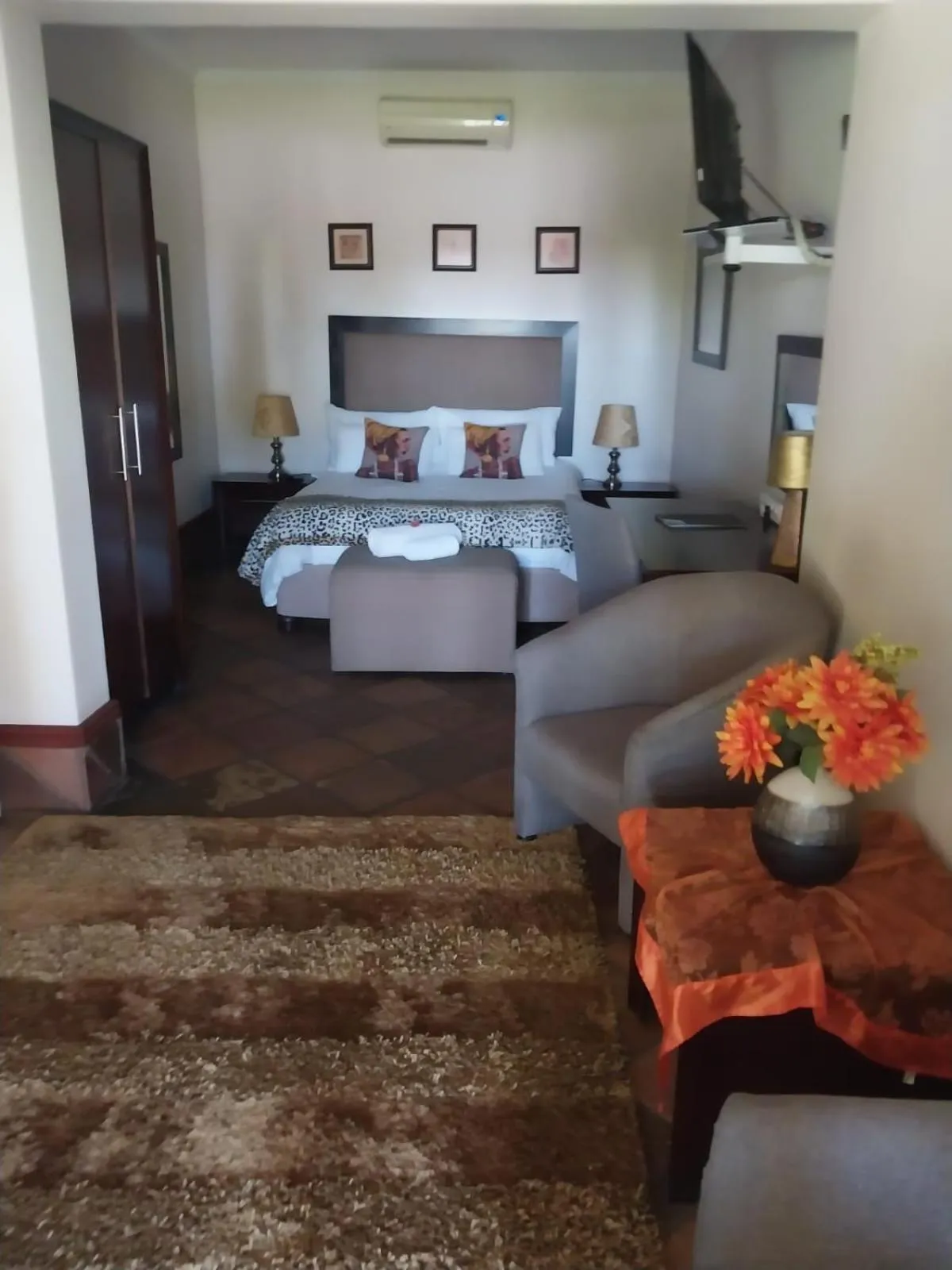 Bed in Sunriver Kalahari Lodge Riverside stay in Upington