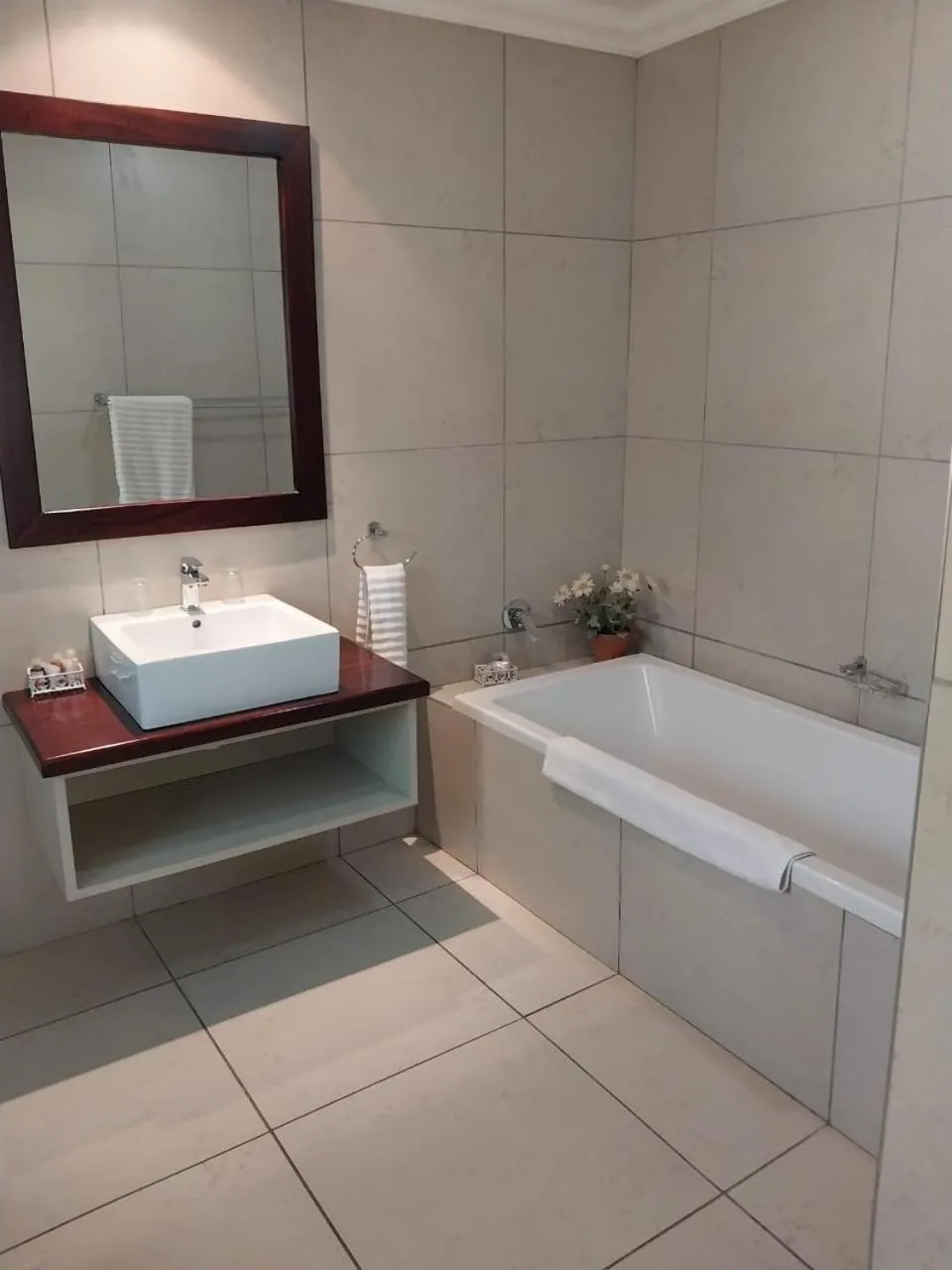 Sunriver Kalahari Lodge Riverside stay in Upington