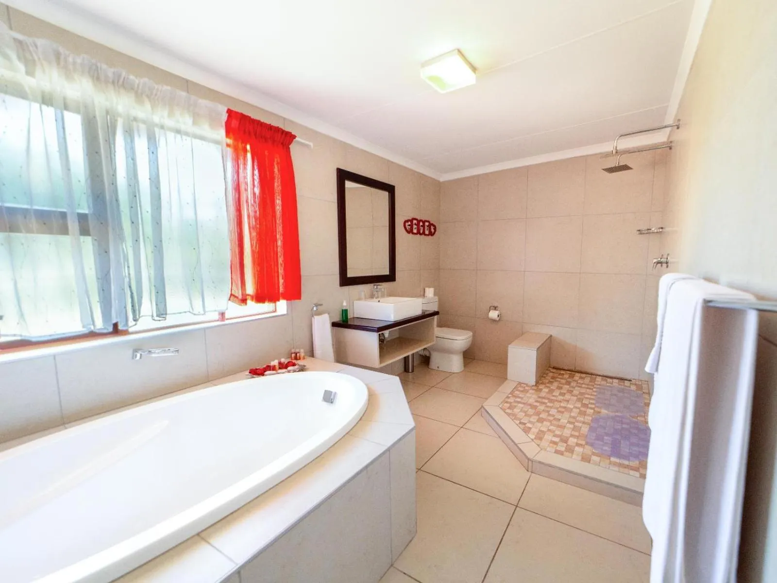 Bathroom in Sunriver Kalahari Lodge Riverside stay in Upington