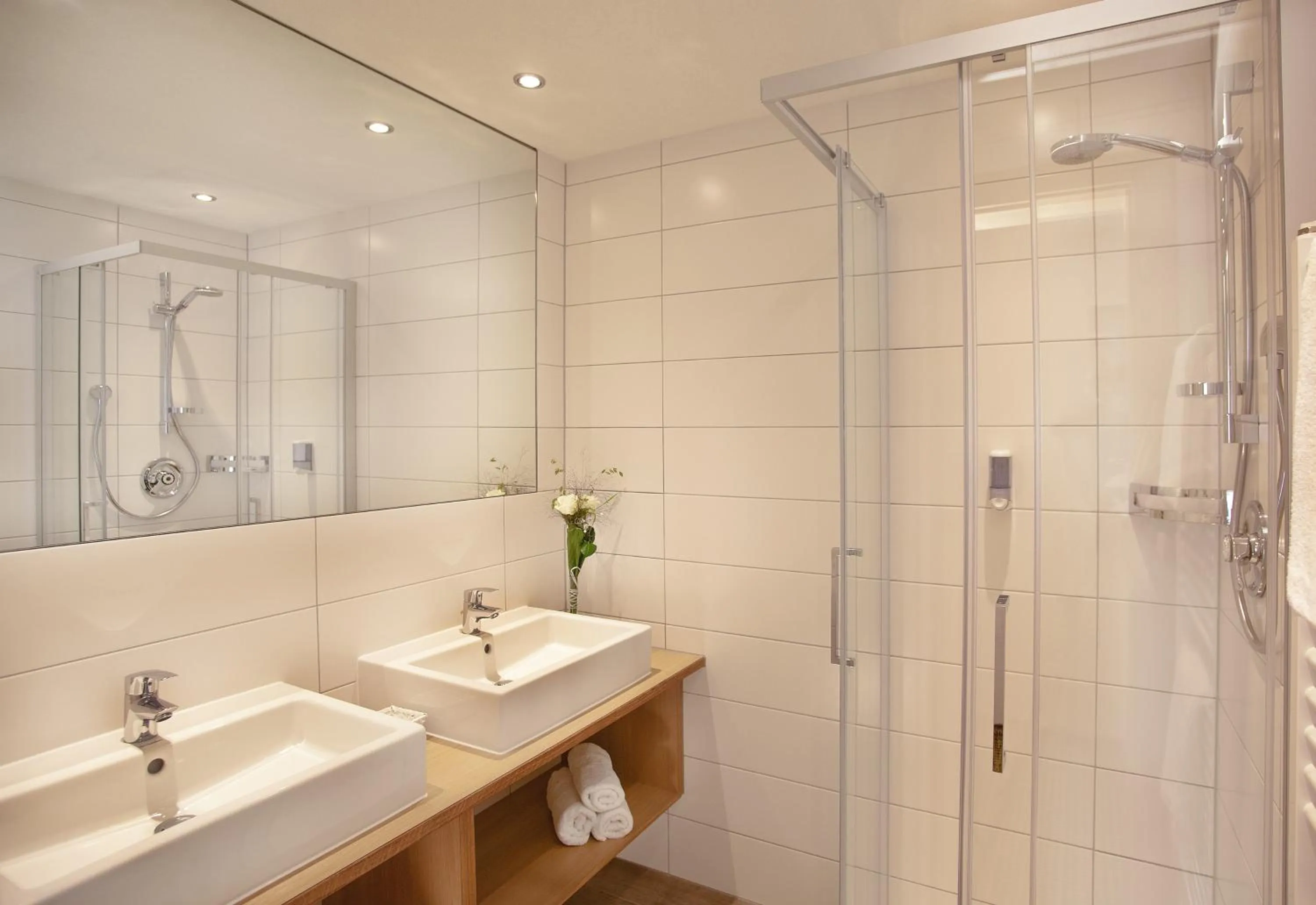 Area and facilities in Hotel Garni Chasa Sulai