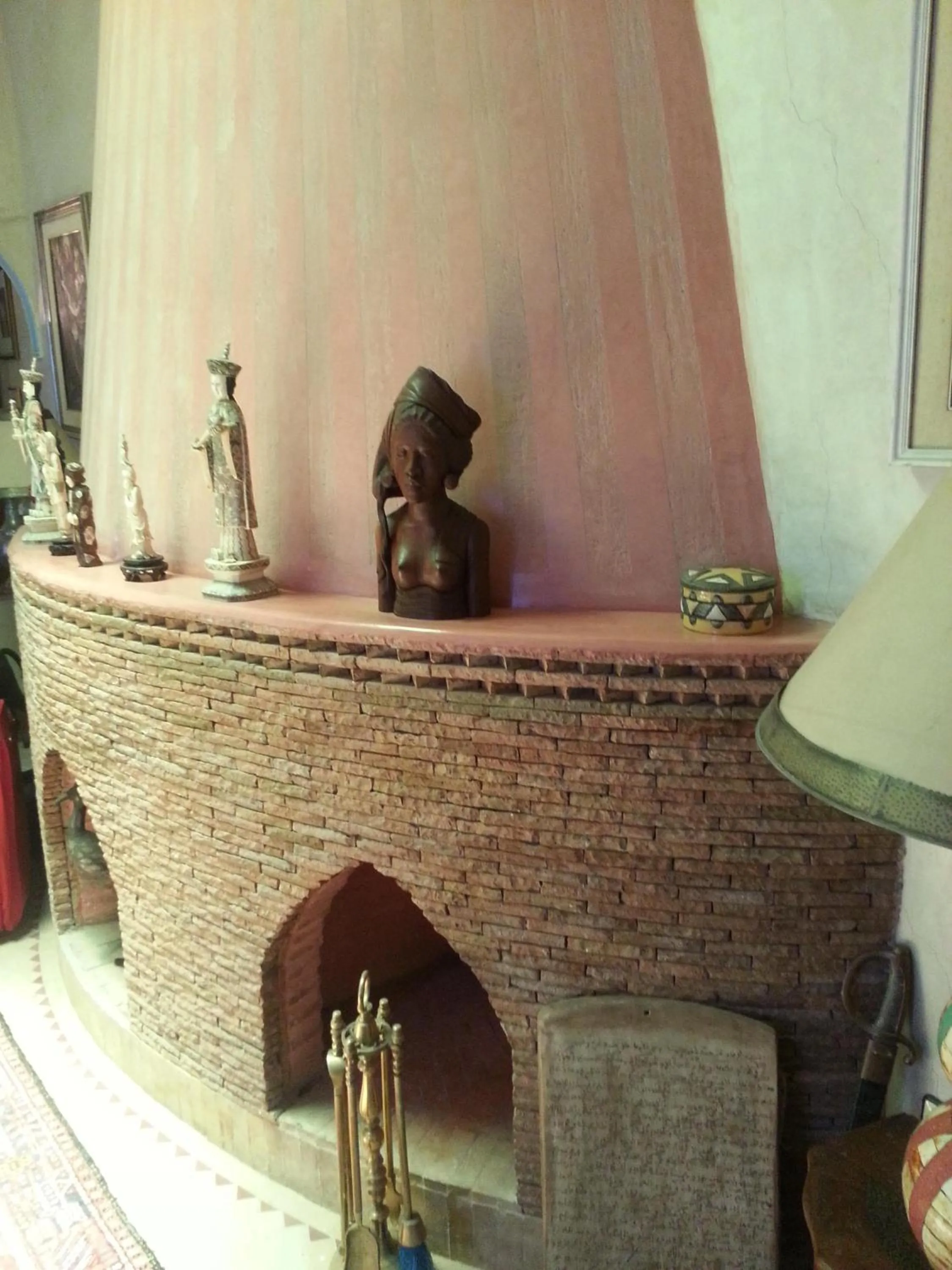 Decorative detail in Riad Puchka