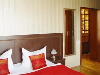 Photo of the whole room, Bed in Hotel Altes Hafenhaus