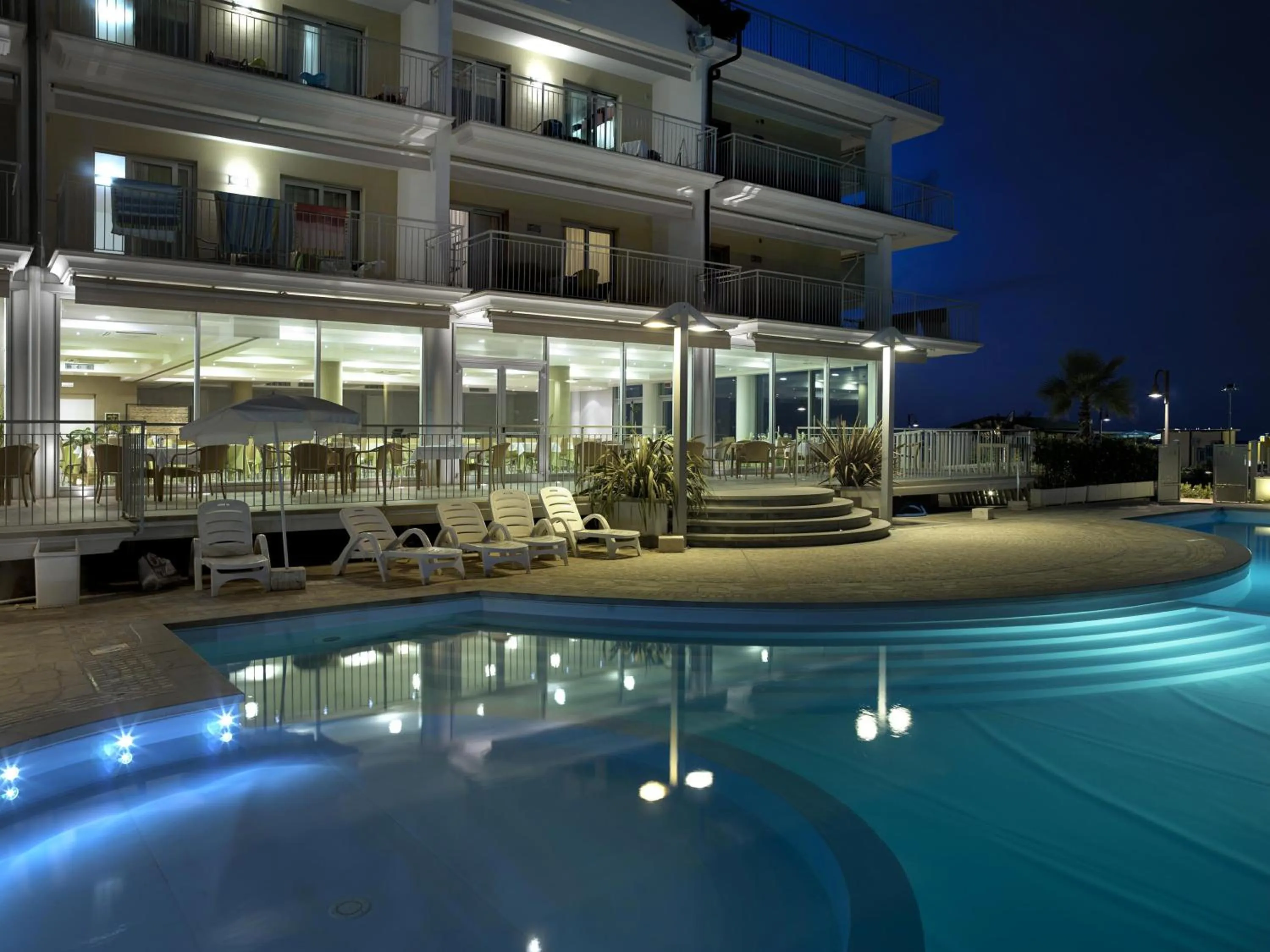 Swimming pool in Casa Del Mar