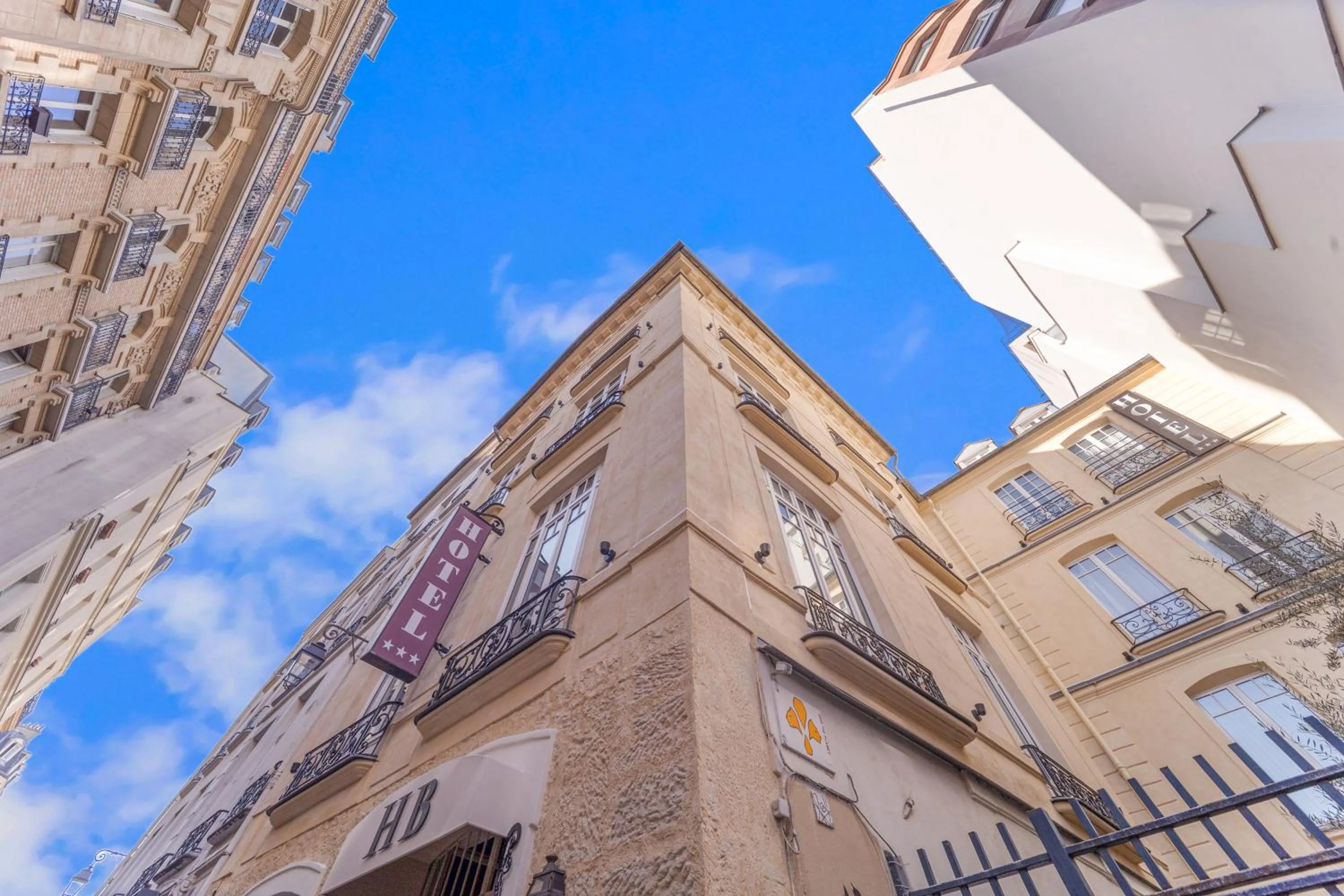 Facade/entrance in Hotel de la Bretonnerie