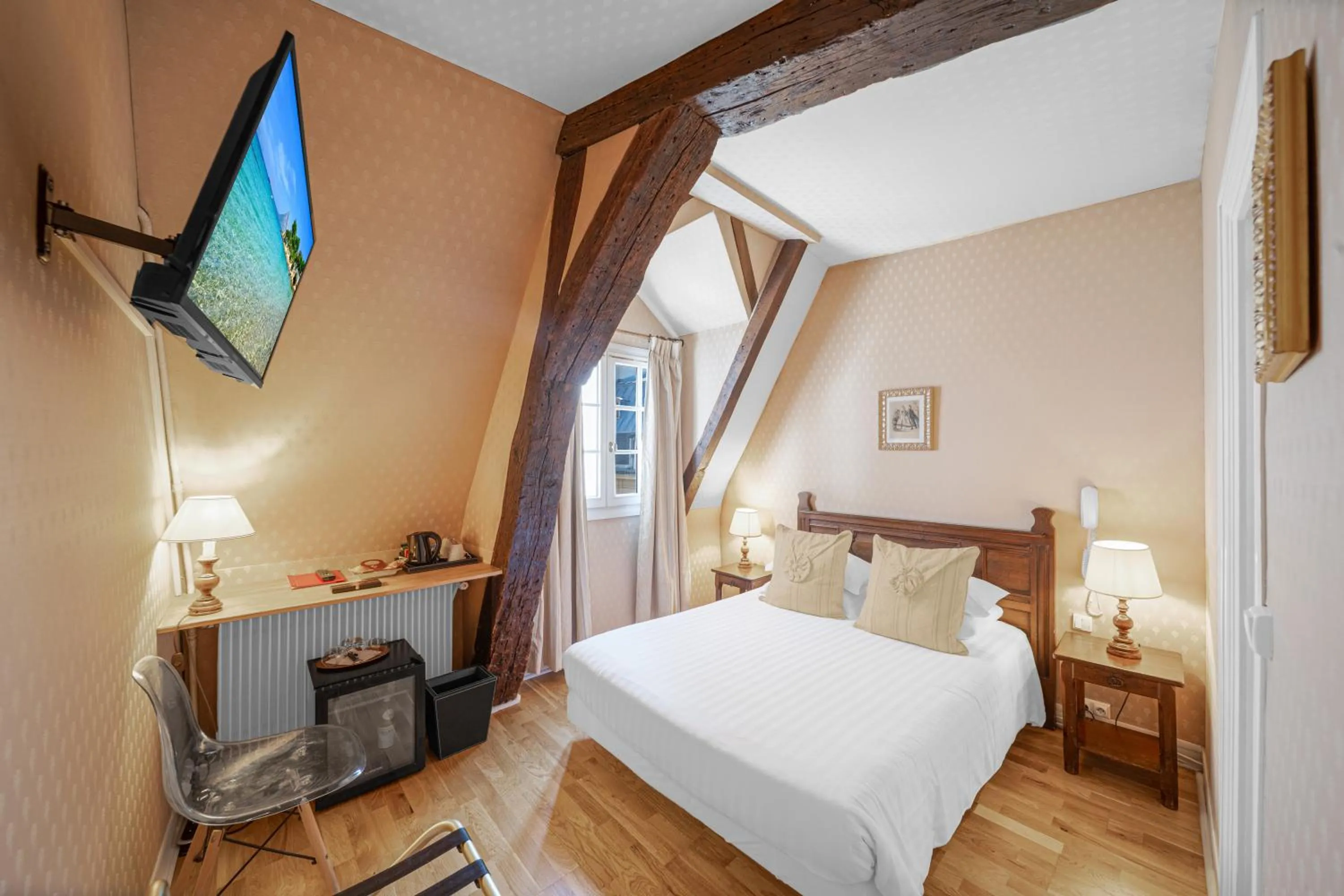 Bedroom, Bed in Hotel de la Bretonnerie