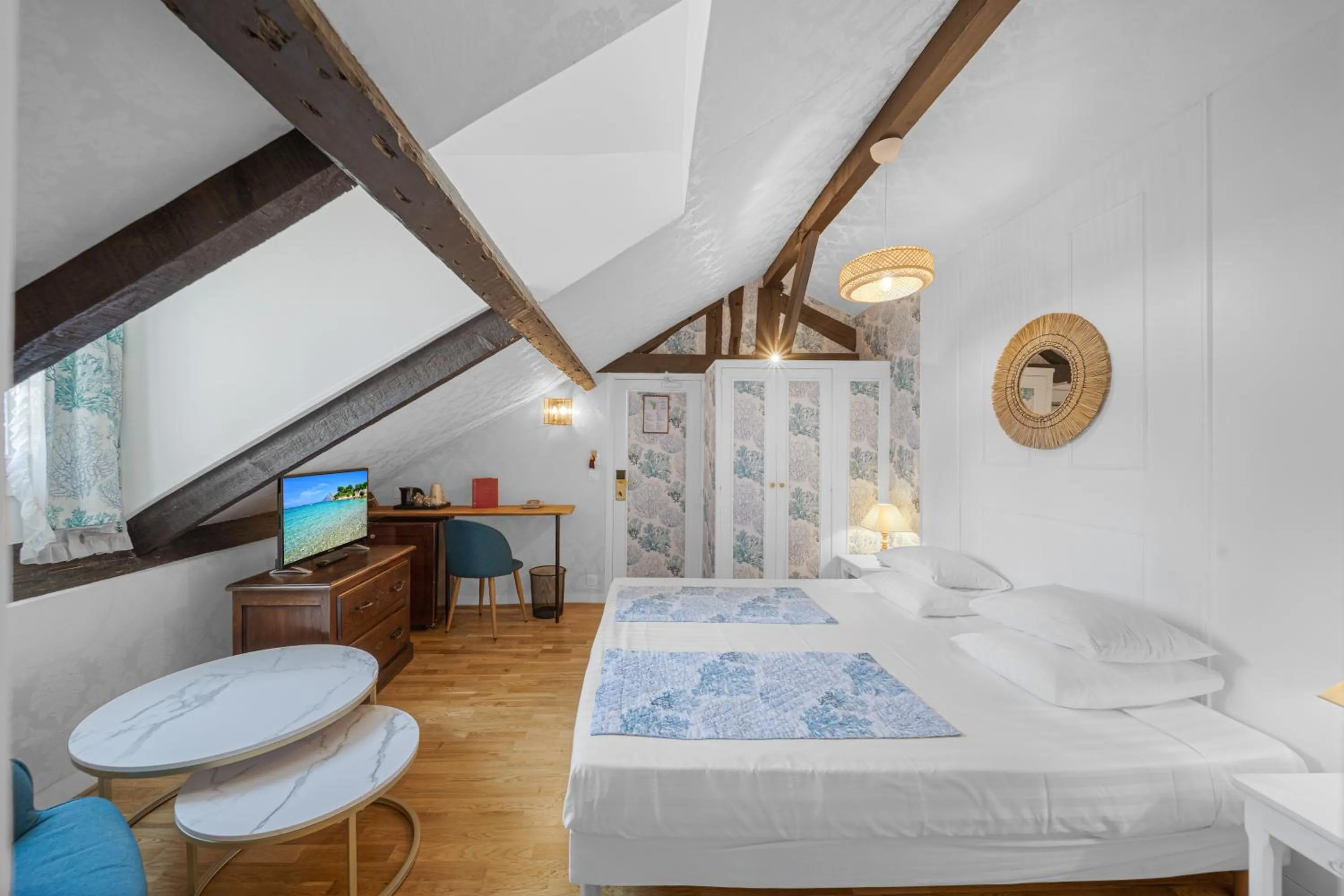 Bedroom, Bed in Hotel de la Bretonnerie