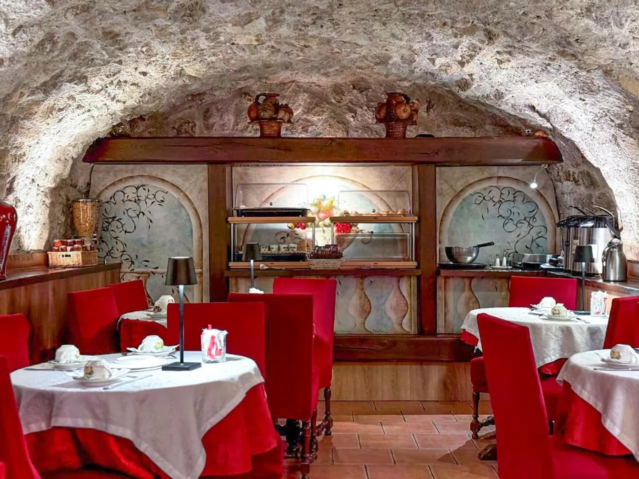 Breakfast in Hotel de la Bretonnerie