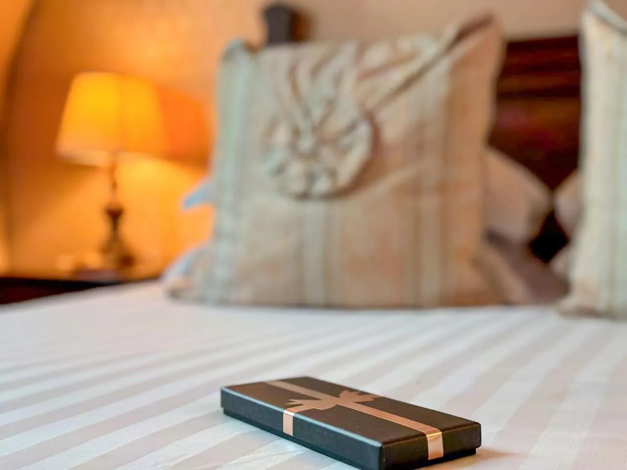 Bed in Hotel de la Bretonnerie