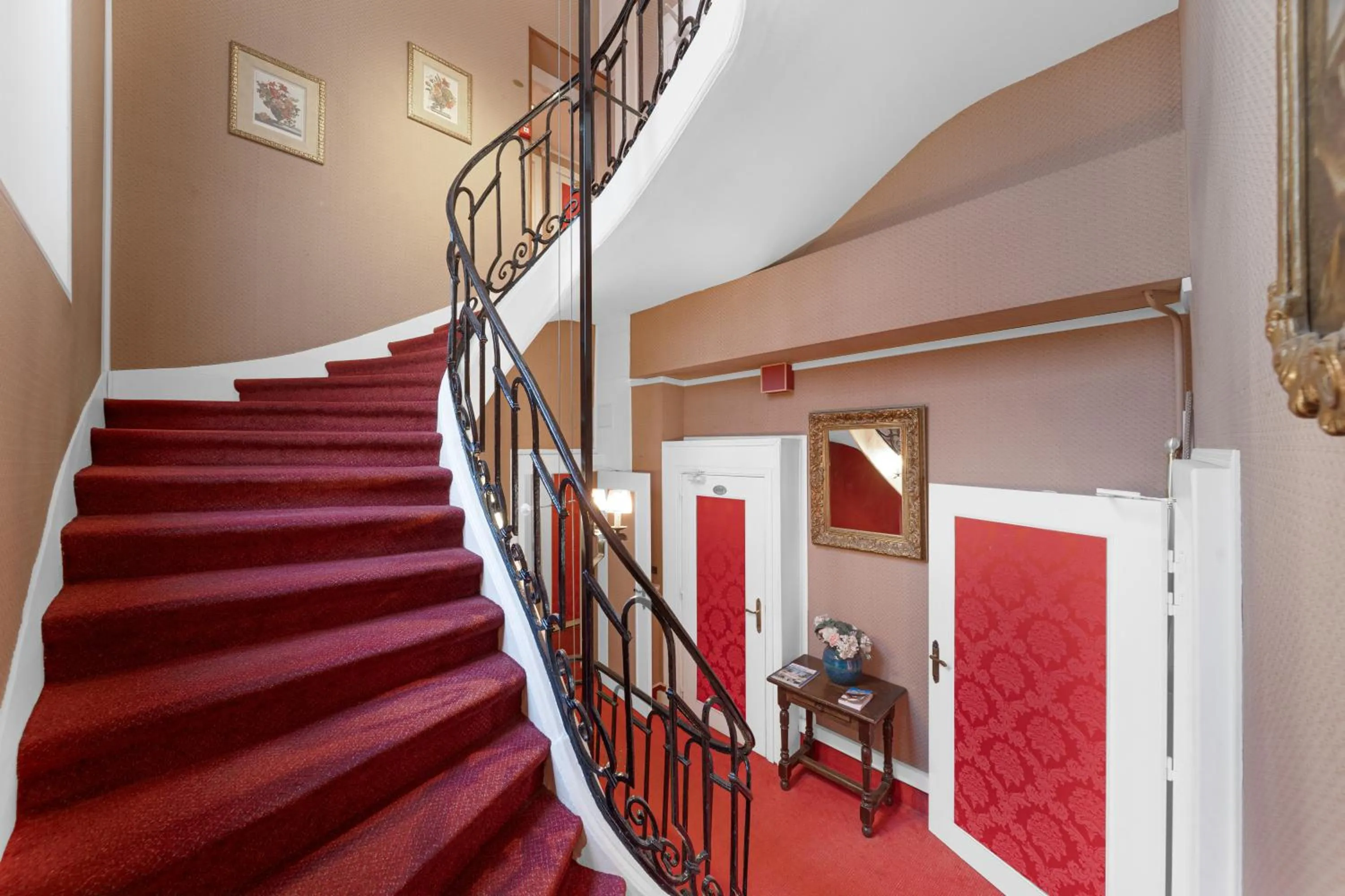 Facade/entrance in Hotel de la Bretonnerie