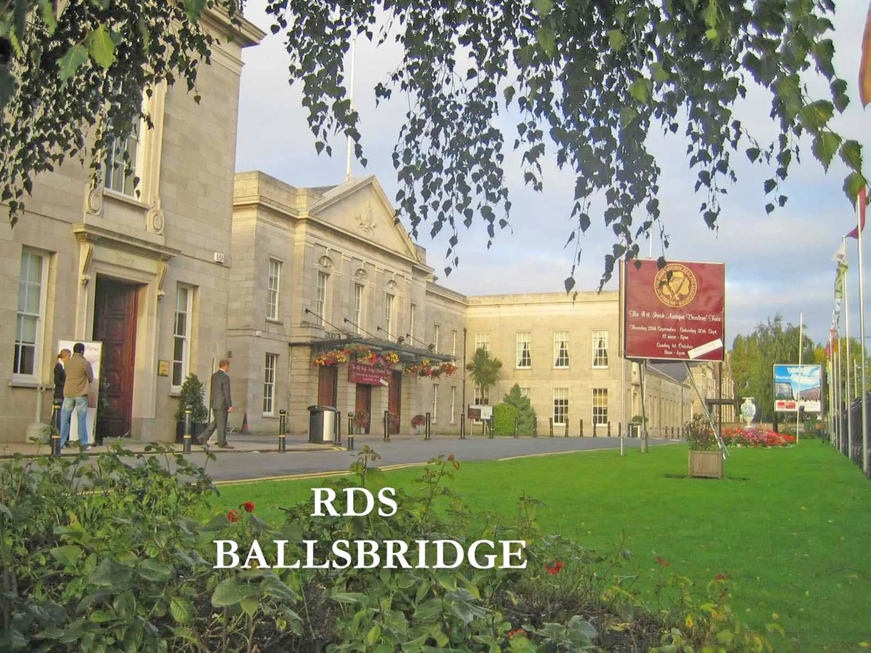 Area and facilities in Morehampton Townhouse