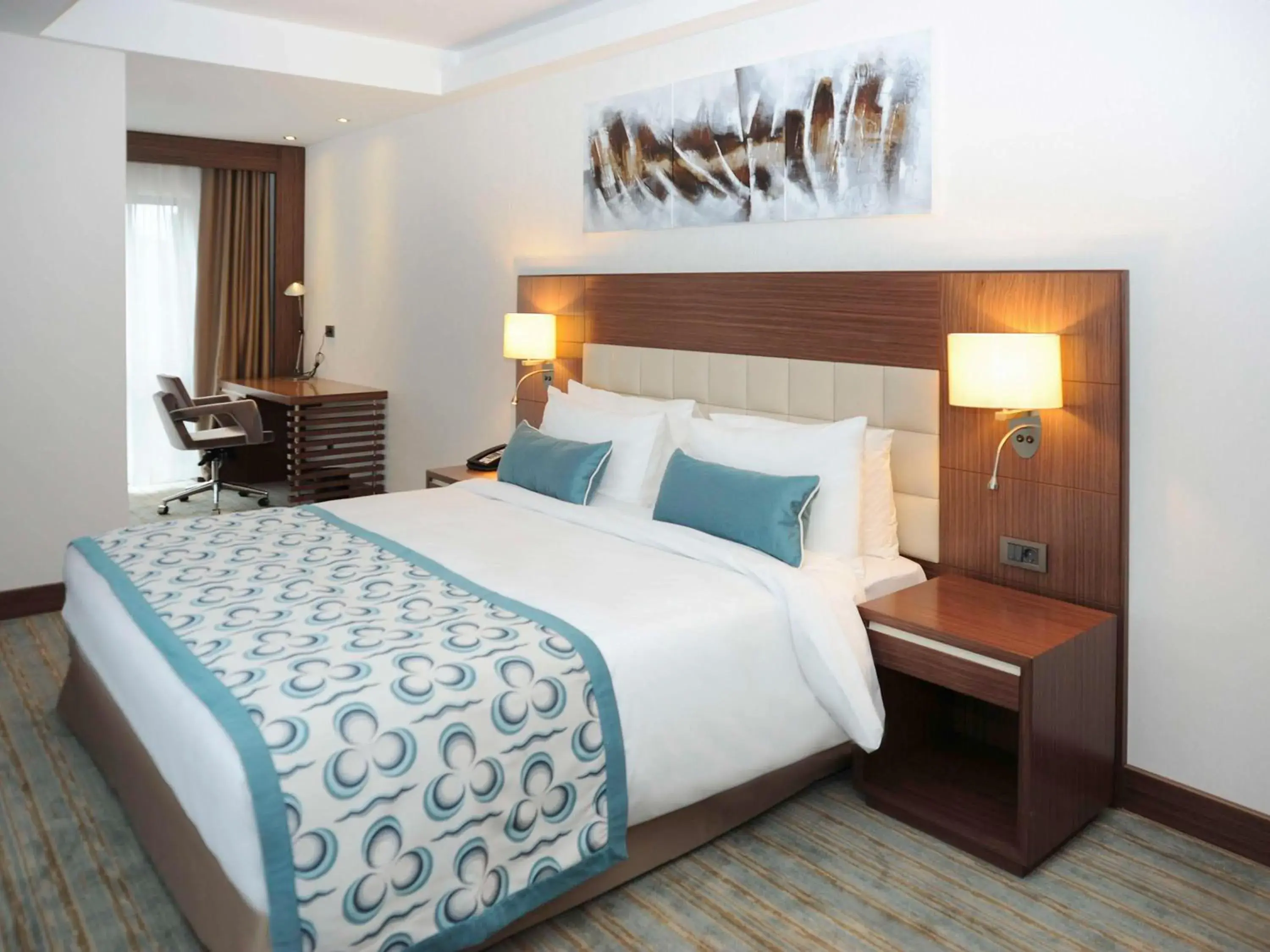 Junior Suite with One Double Bed And Sofa in Mercure Istanbul Altunizade Junior Suite with One Double Bed And Sofa in Mercure Istanbul Altunizade