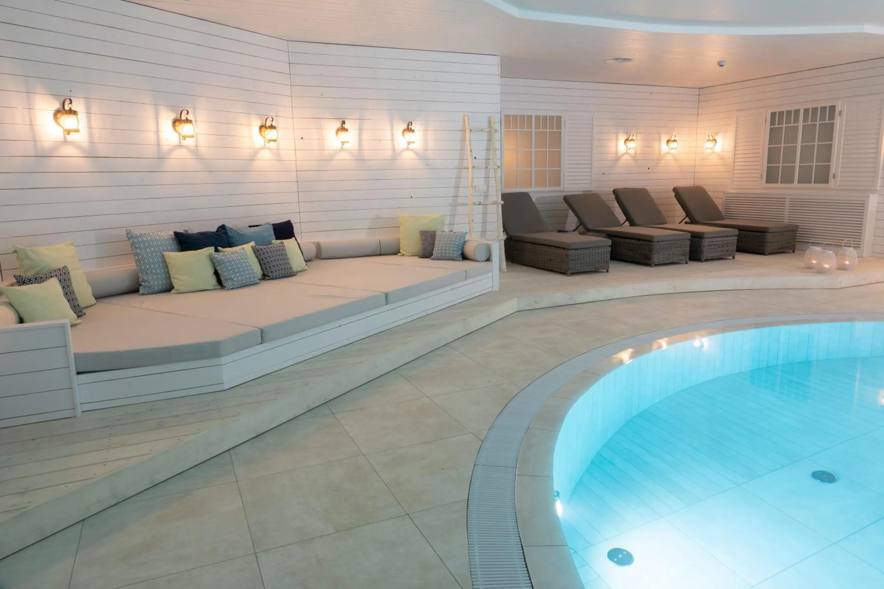 Swimming pool in Seehotel Villago