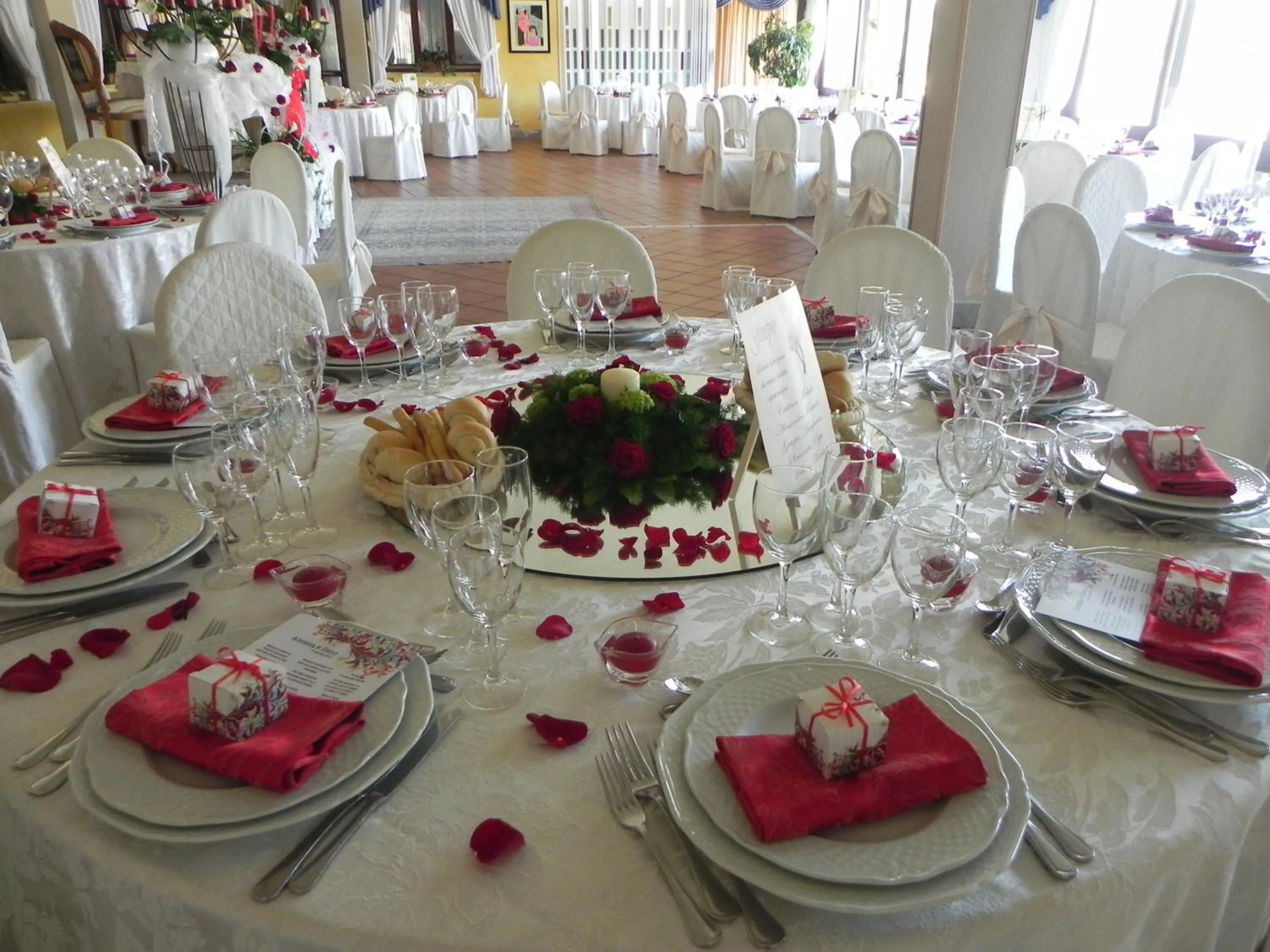 Restaurant/places to eat in Hotel La Ruota