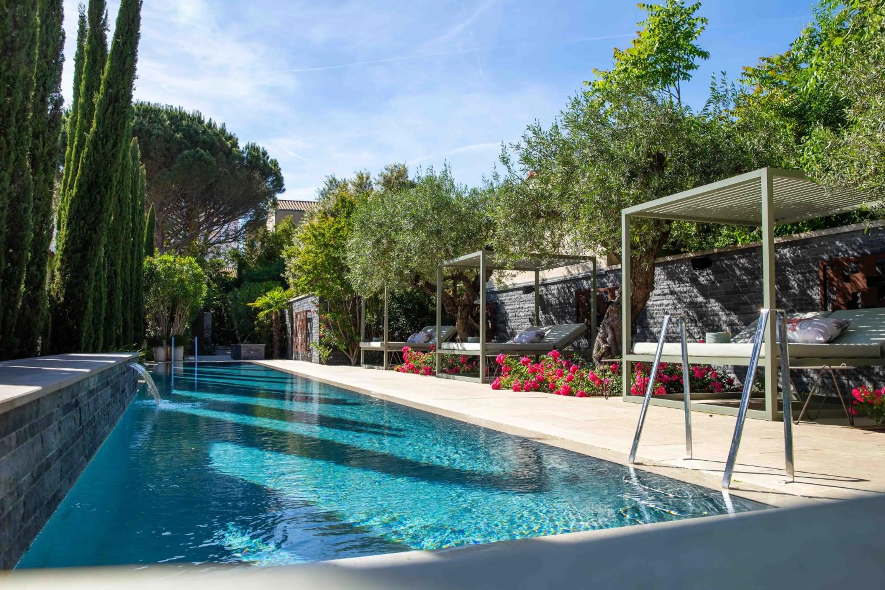 Swimming pool in Maison Pic