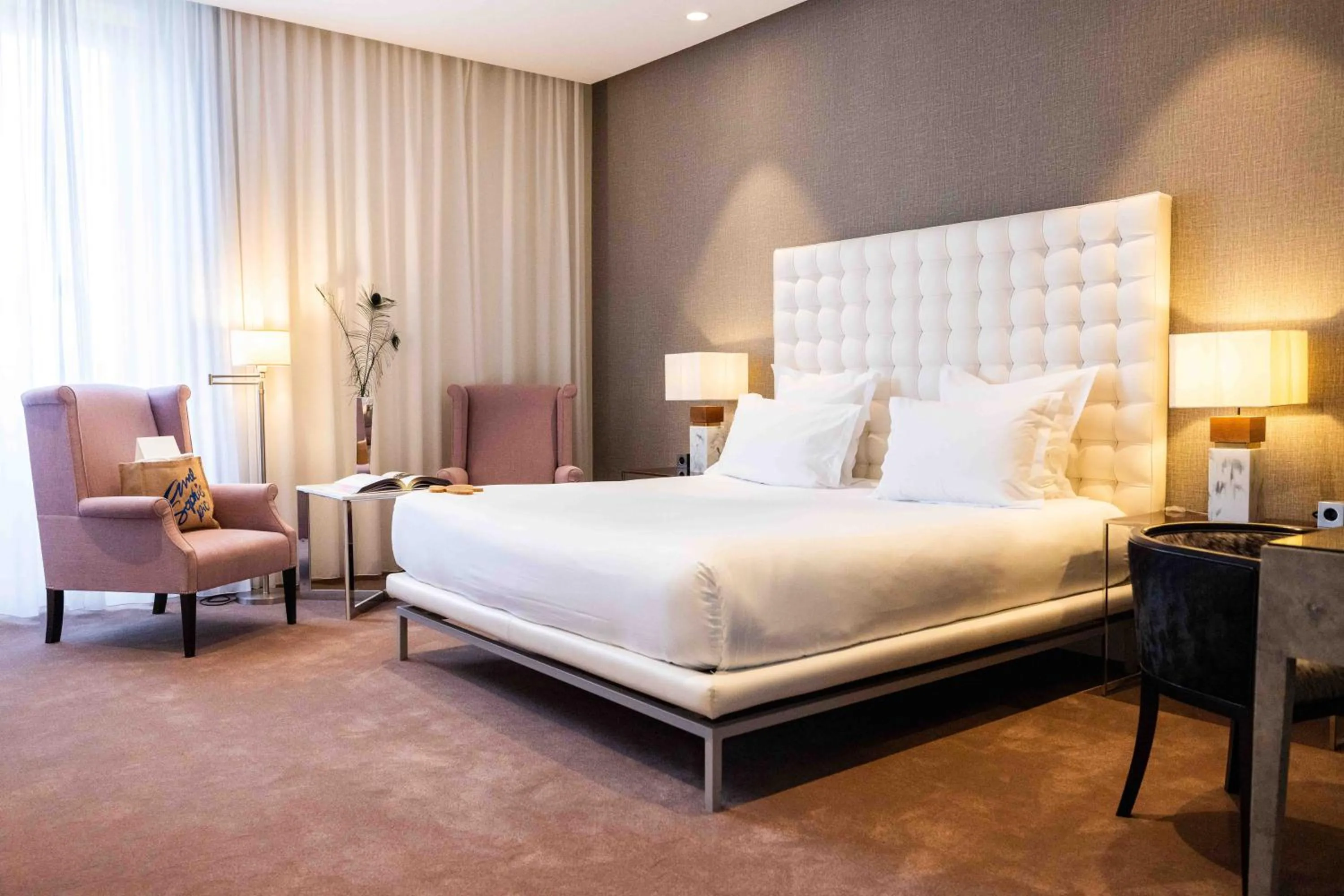 Photo of the whole room, Bed in Maison Pic