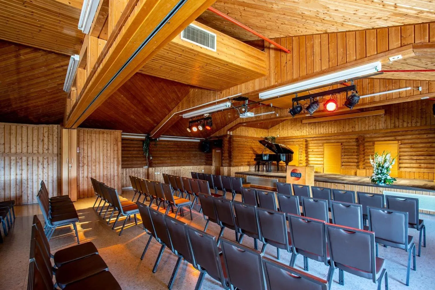 Business facilities in Logos hotel in Yad Hashmona