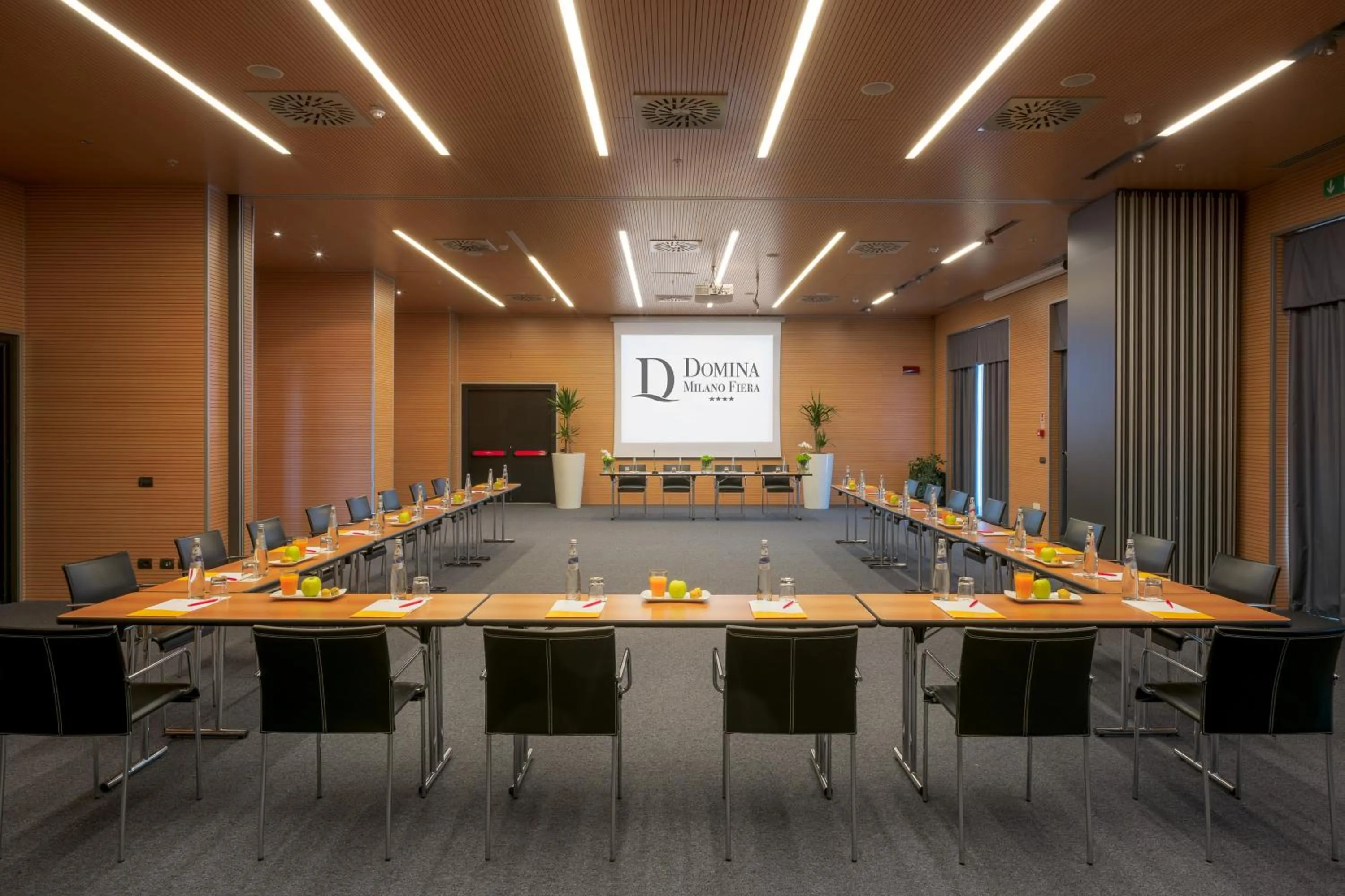 Meeting/conference room in Domina Milano Fiera