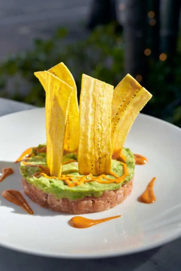 Restaurant/places to eat in Gale South Beach, Curio Collection By Hilton